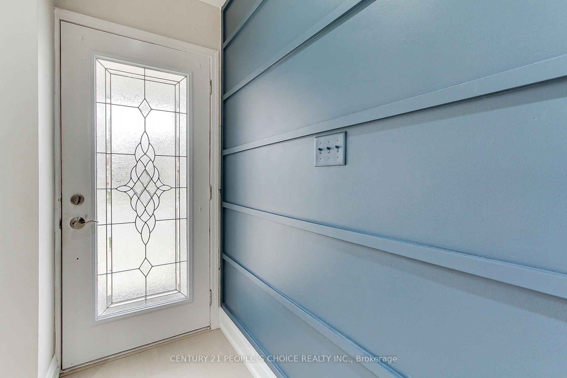 Photo 4 of 1076 Clark Boulevard, Milton, Beaty — HOMEH