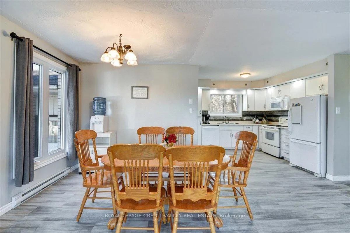 Photo 9 of 170 Crofton Road N, Prince Edward County, Sophiasburg Ward — HOMEH