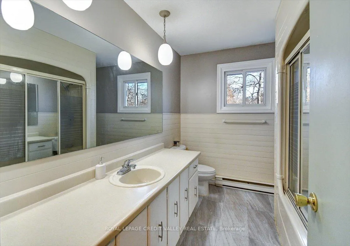 Photo 16 of 170 Crofton Road N, Prince Edward County, Sophiasburg Ward — HOMEH