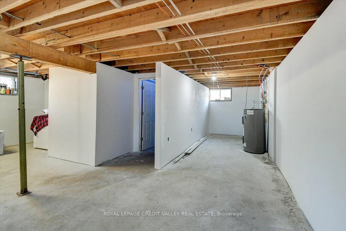 Photo 24 of 170 Crofton Road N, Prince Edward County, Sophiasburg Ward — HOMEH