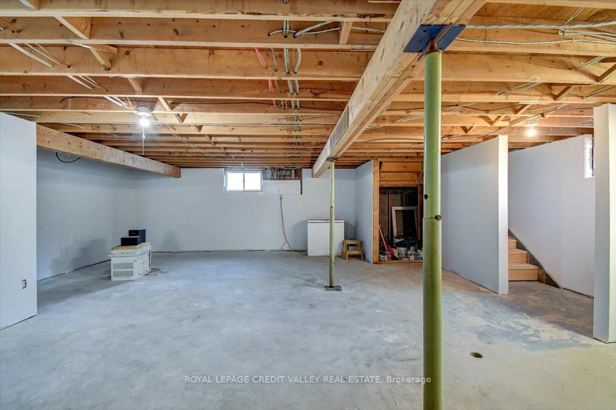 Photo 25 of 170 Crofton Road N, Prince Edward County, Sophiasburg Ward — HOMEH
