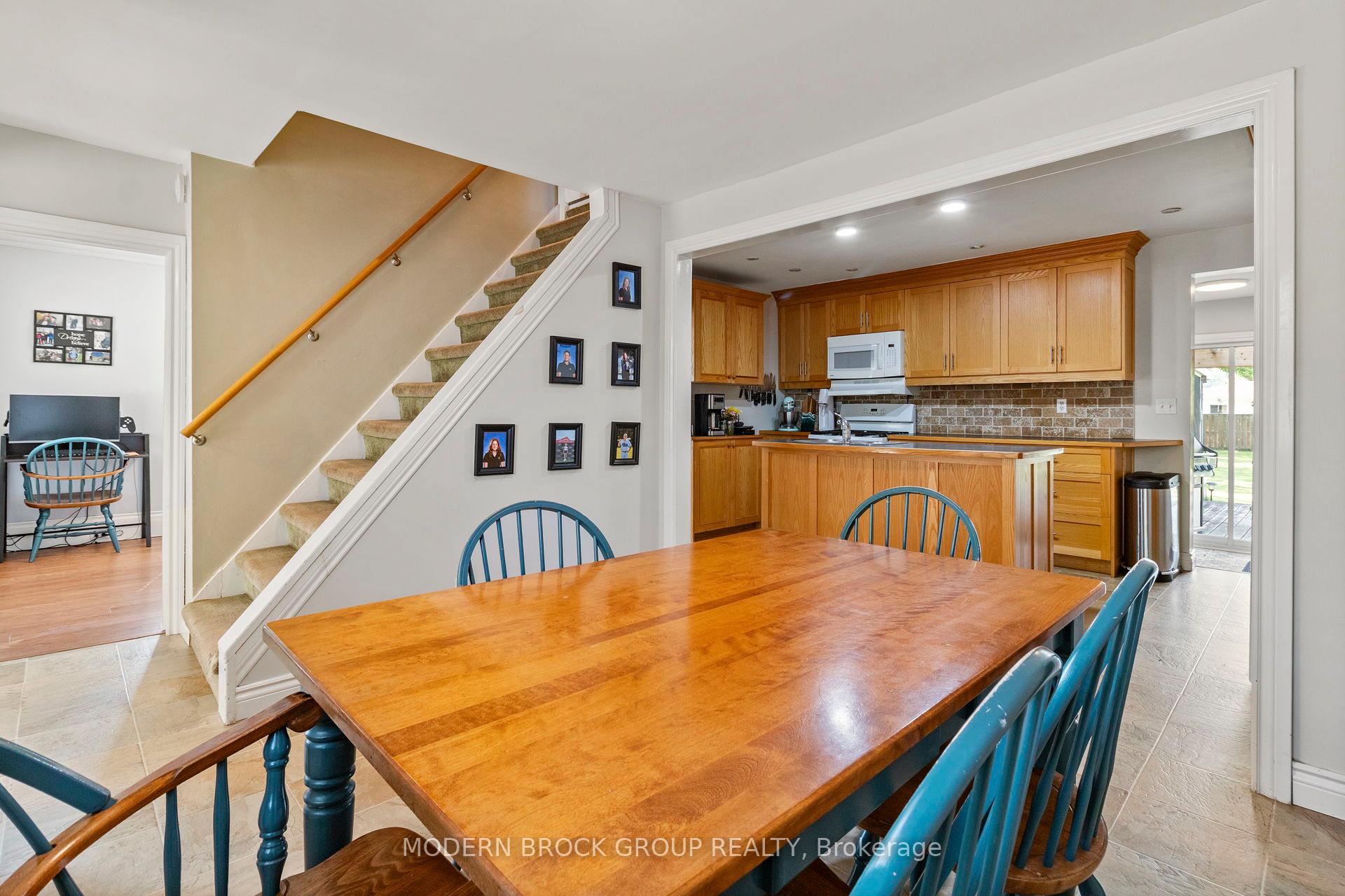 Photo 11 of 462 Park Street E, Prescott — HOMEH