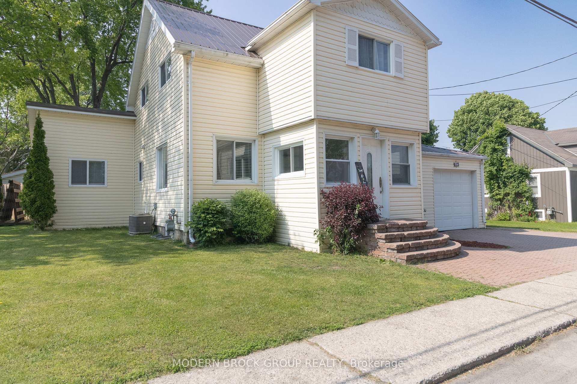 Photo 36 of 462 Park Street E, Prescott — HOMEH