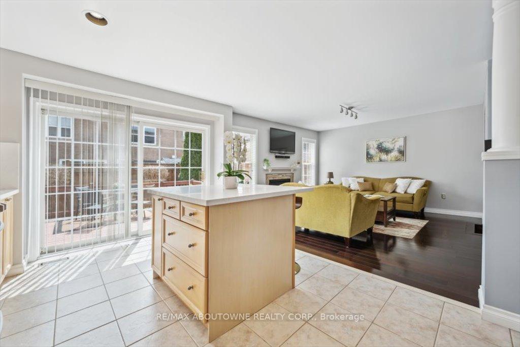 Photo 10 of 1620 Gowling Terrace, Milton, Clarke — HOMEH