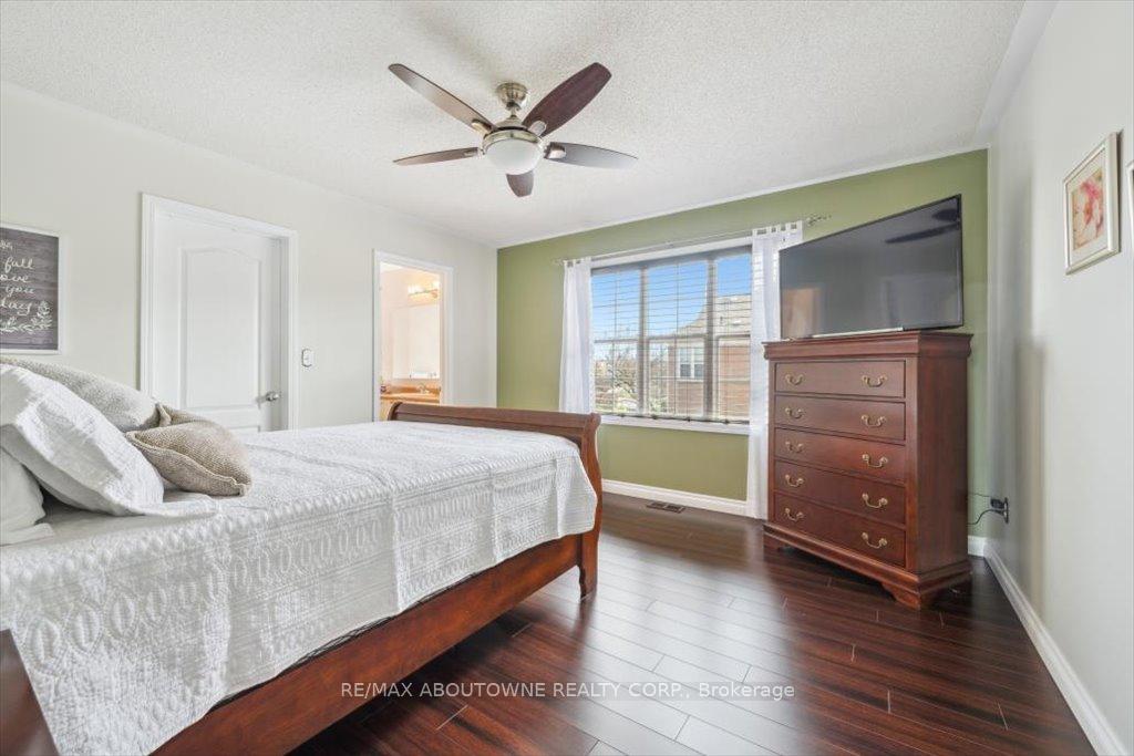 Photo 18 of 1620 Gowling Terrace, Milton, Clarke — HOMEH