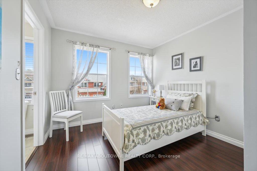 Photo 24 of 1620 Gowling Terrace, Milton, Clarke — HOMEH