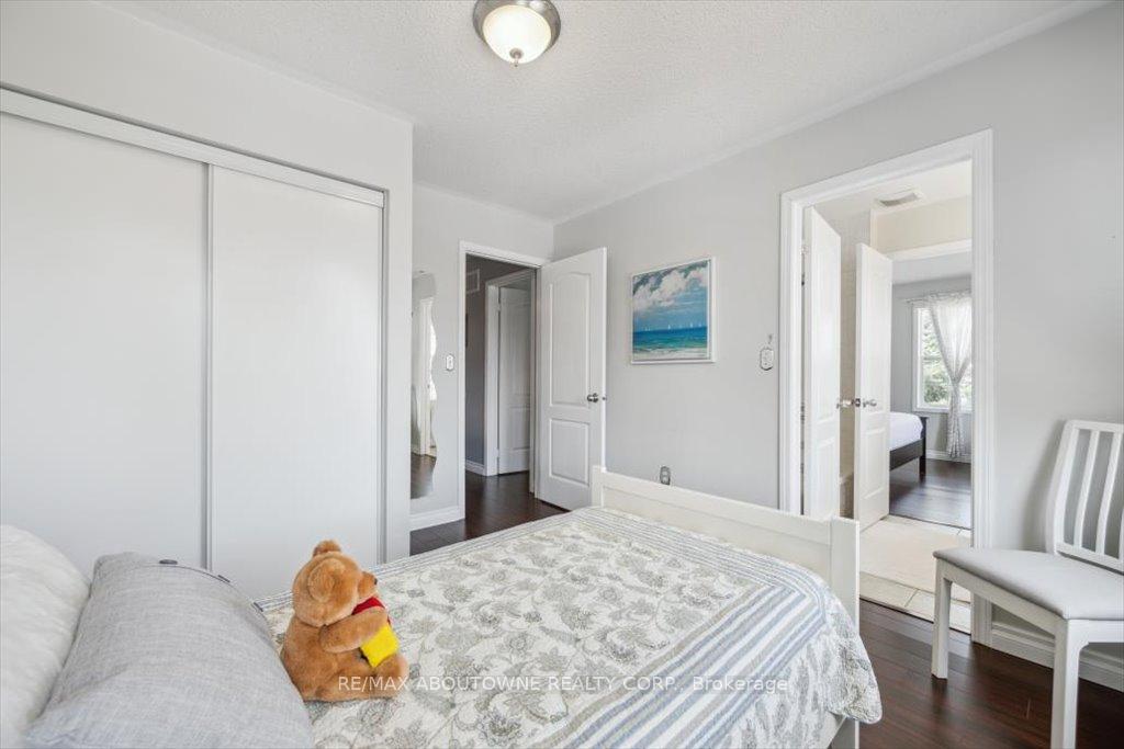 Photo 25 of 1620 Gowling Terrace, Milton, Clarke — HOMEH