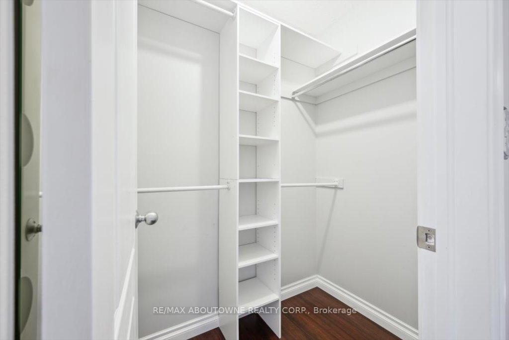 Photo 28 of 1620 Gowling Terrace, Milton, Clarke — HOMEH
