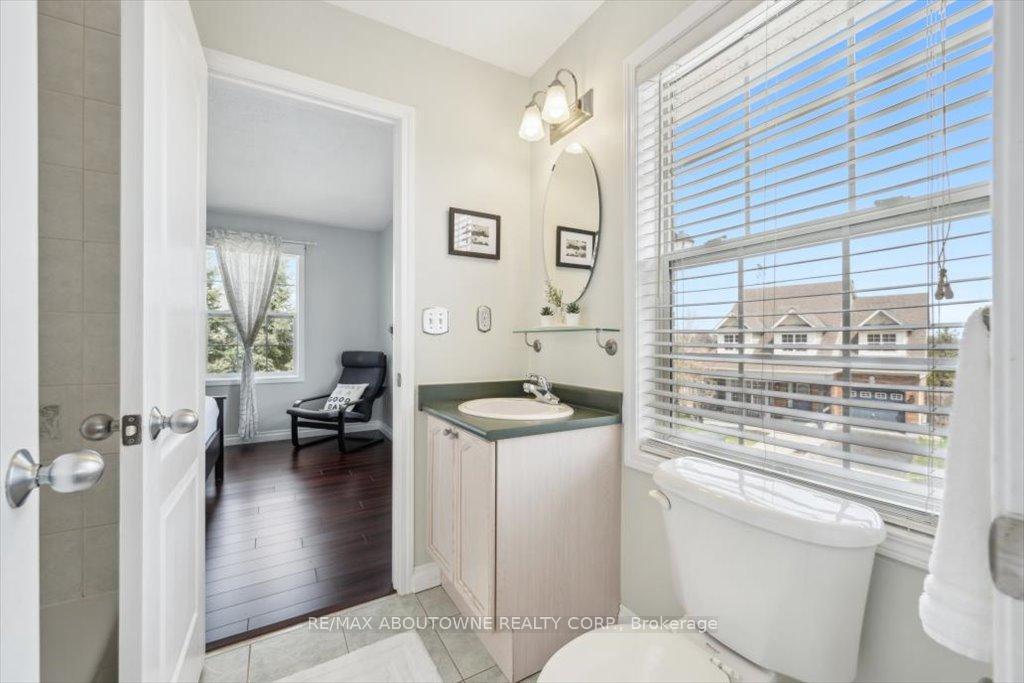Photo 29 of 1620 Gowling Terrace, Milton, Clarke — HOMEH