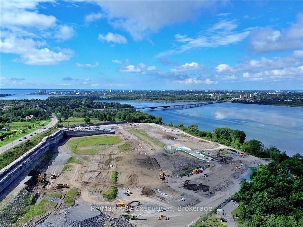 Photo 3 of 383 Dockside Drive, Kingston, Kingston East (Incl Barret Crt) — HOMEH