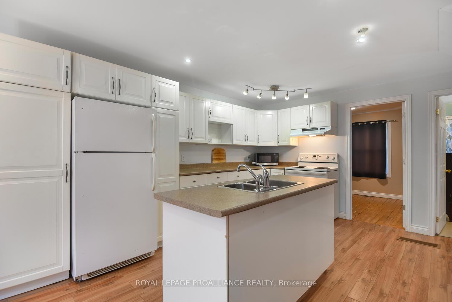 Photo 10 of 651 Ann Street, Prescott — HOMEH