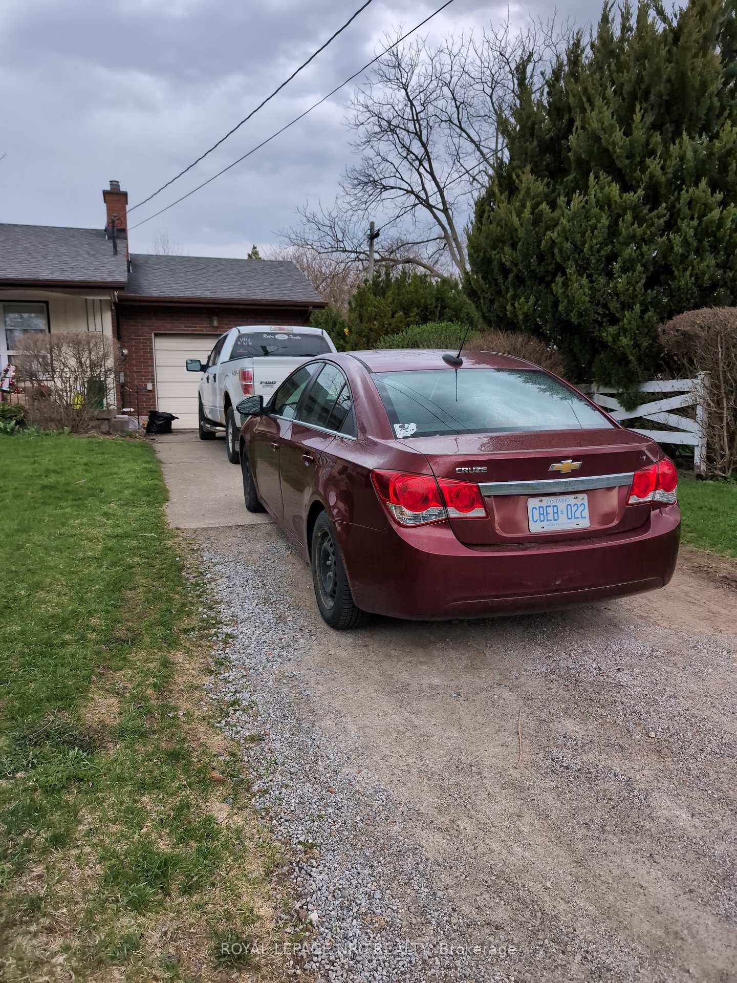 Photo 2 of 4143 Longhurst Avenue, Niagara Falls, Morrison — HOMEH