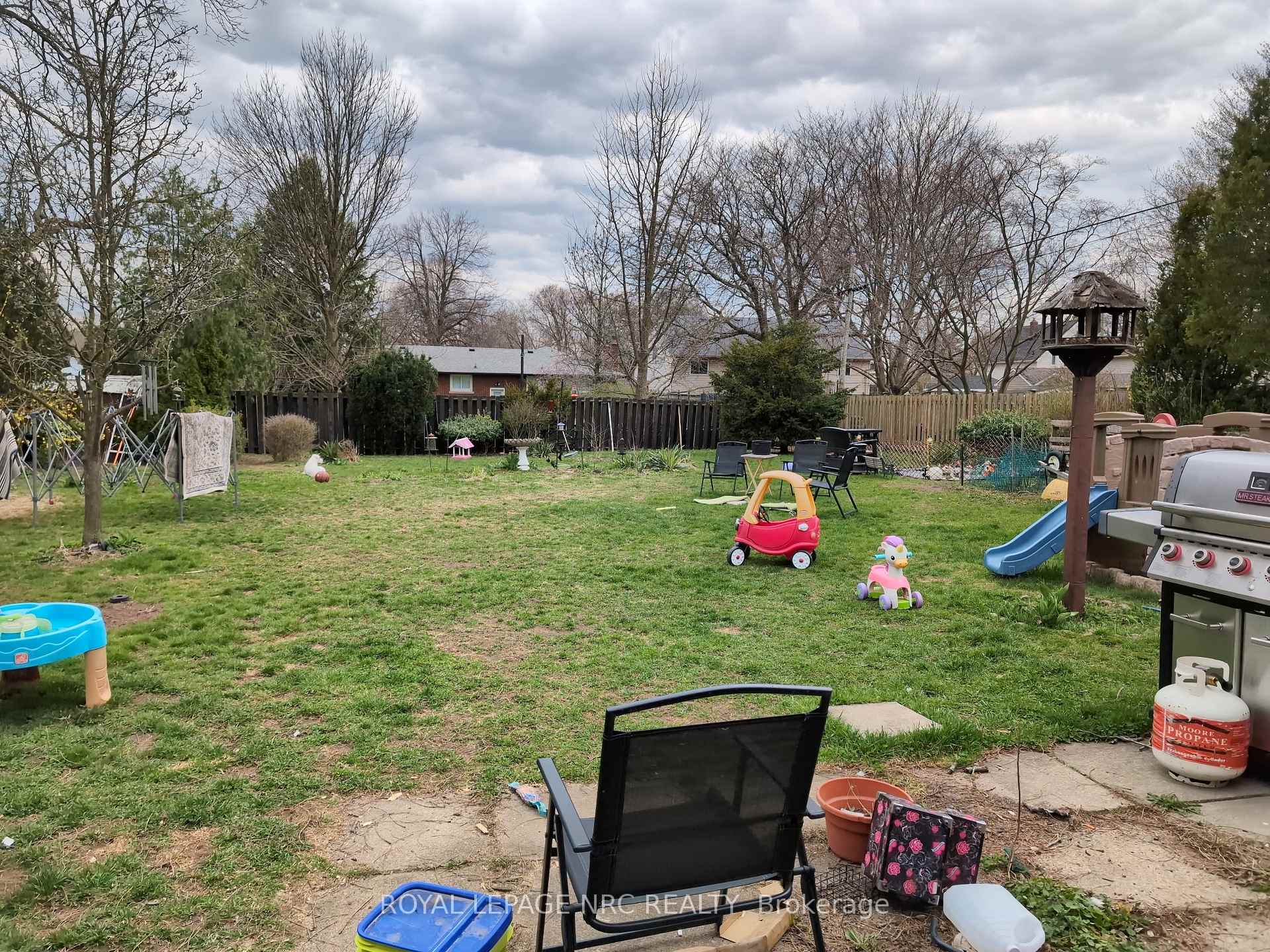 Photo 3 of 4143 Longhurst Avenue, Niagara Falls, Morrison — HOMEH