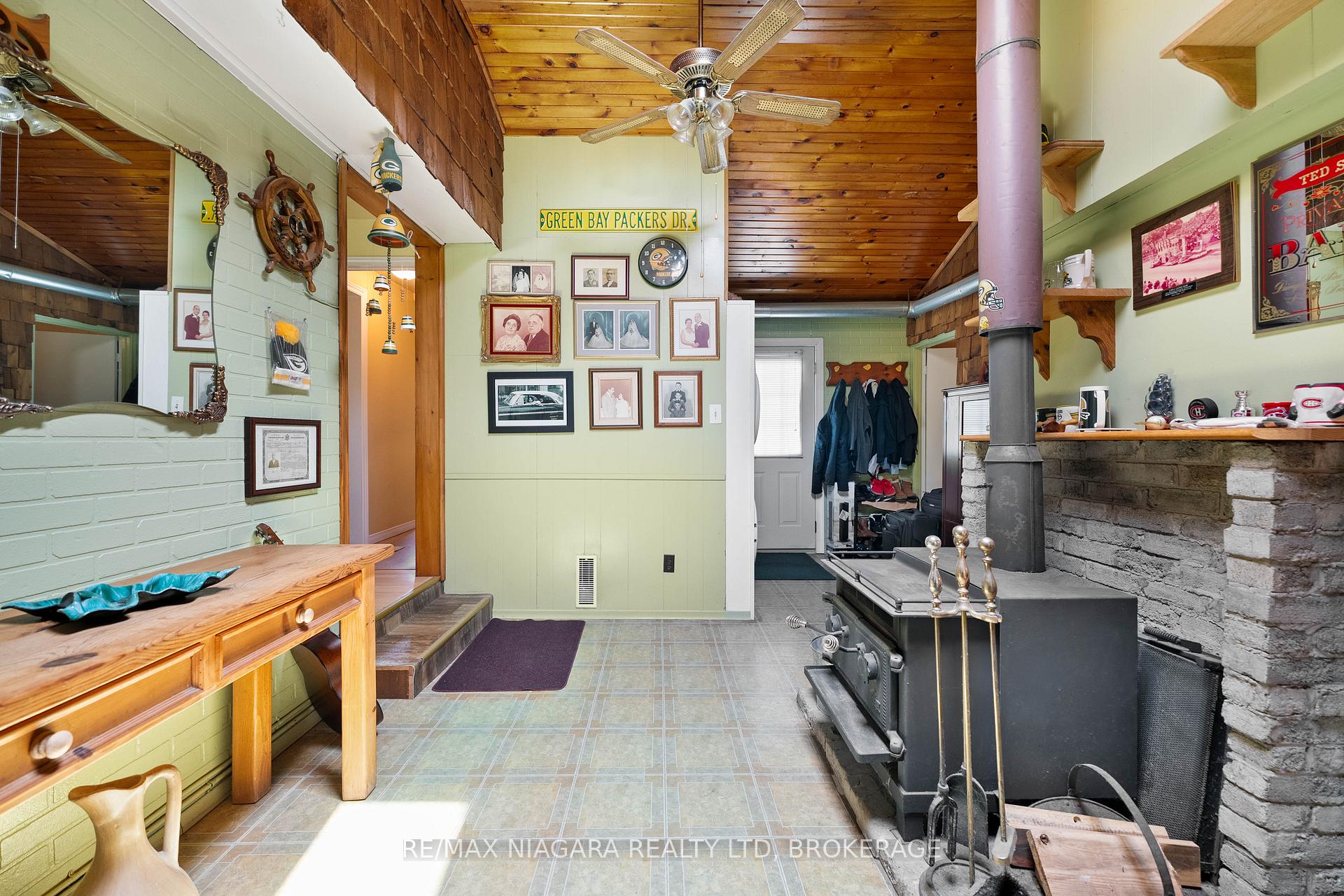 Photo 8 of 527 Pinecrest Road, Port Colborne, Sherkston — HOMEH