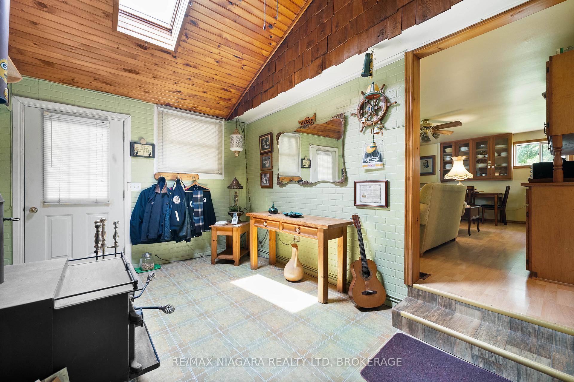Photo 10 of 527 Pinecrest Road, Port Colborne, Sherkston — HOMEH