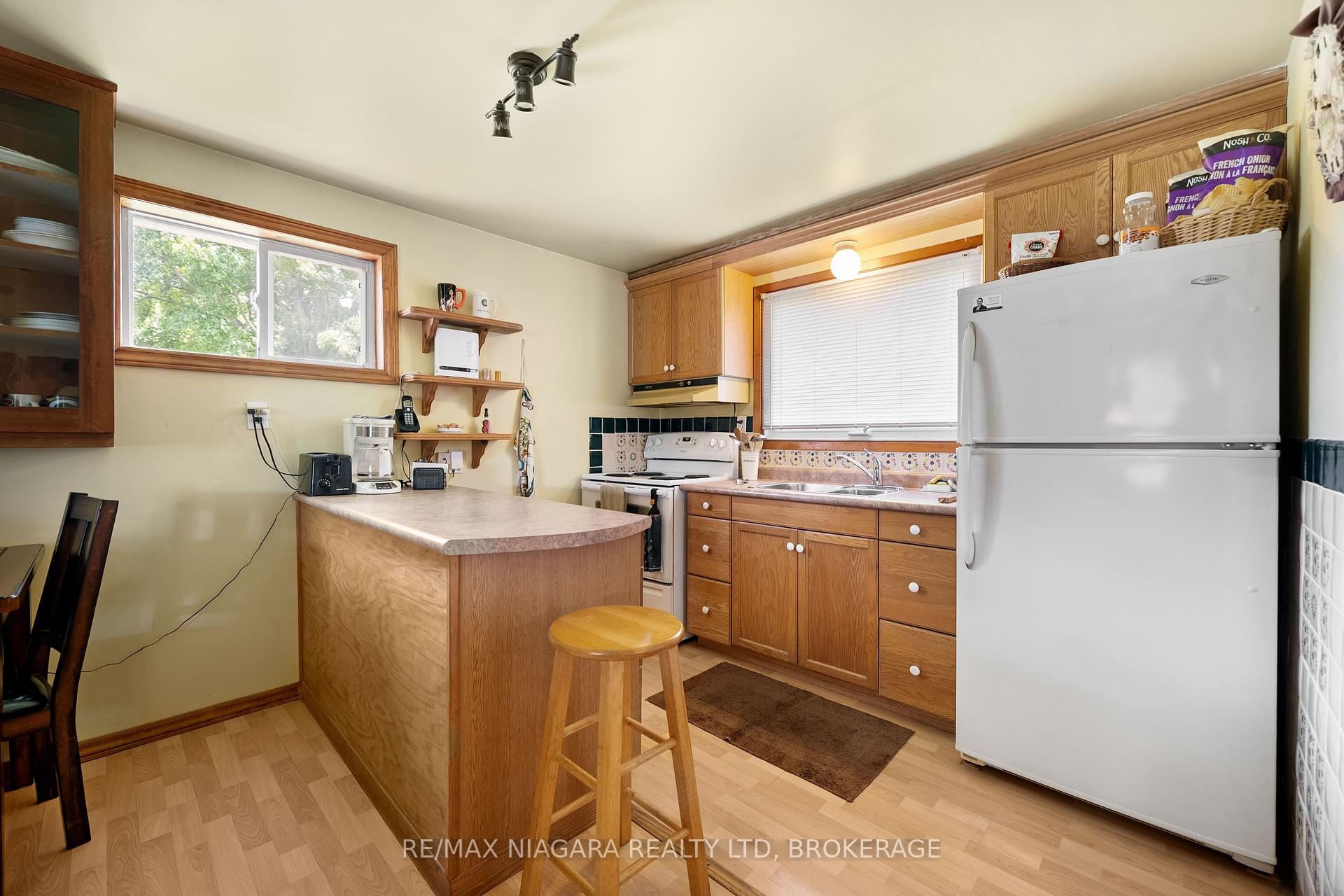 Photo 14 of 527 Pinecrest Road, Port Colborne, Sherkston — HOMEH