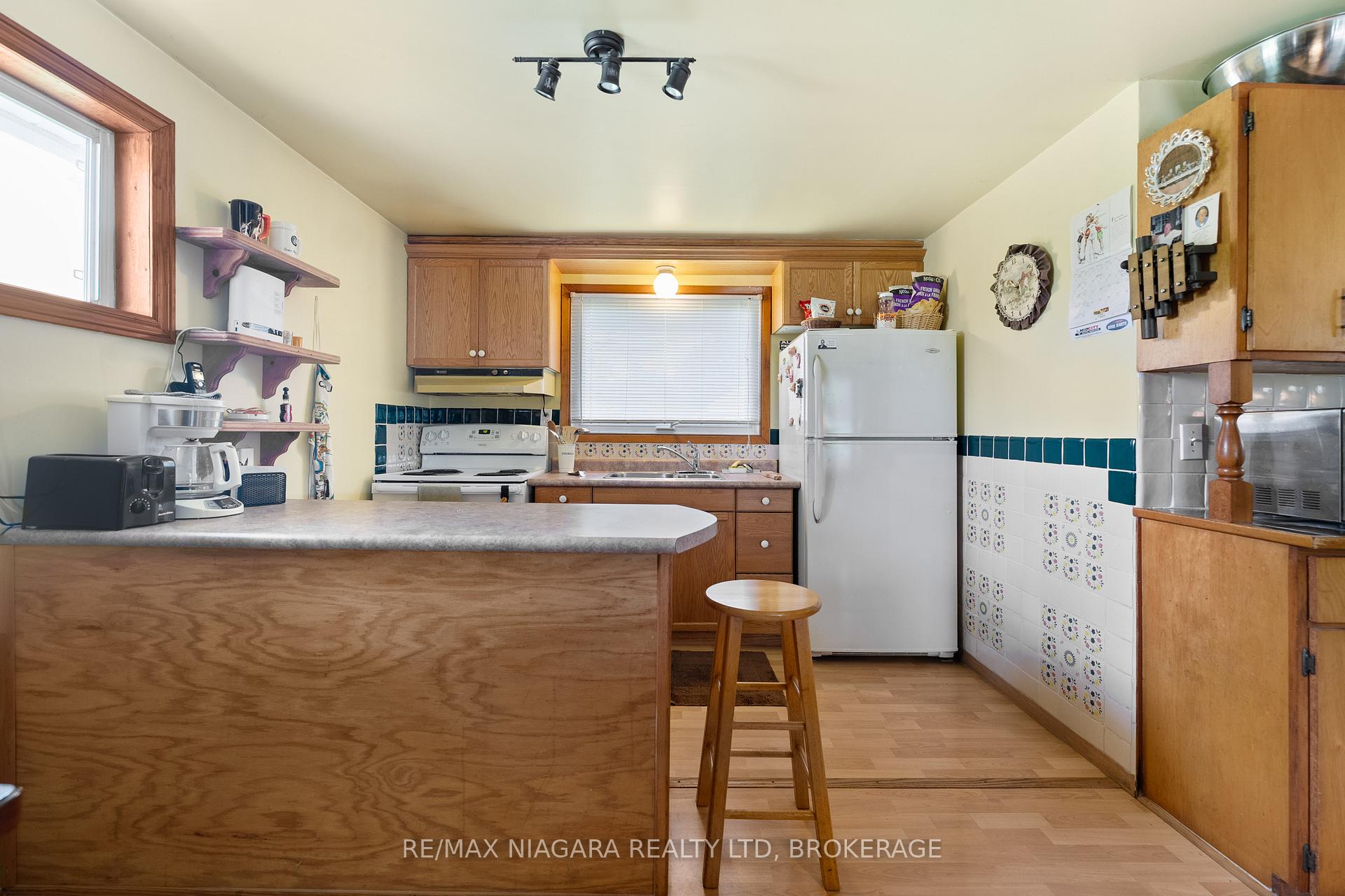 Photo 15 of 527 Pinecrest Road, Port Colborne, Sherkston — HOMEH