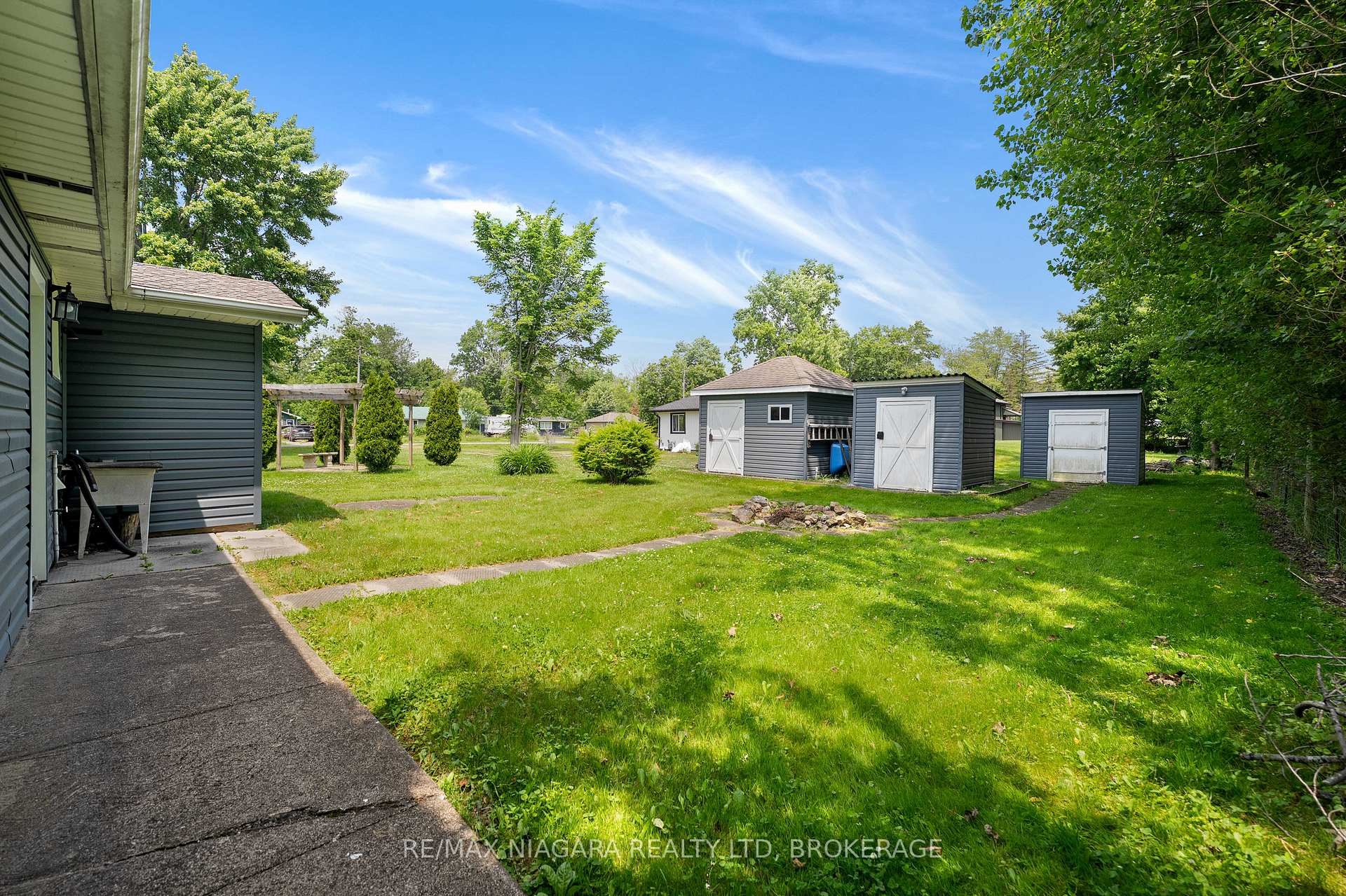Photo 28 of 527 Pinecrest Road, Port Colborne, Sherkston — HOMEH