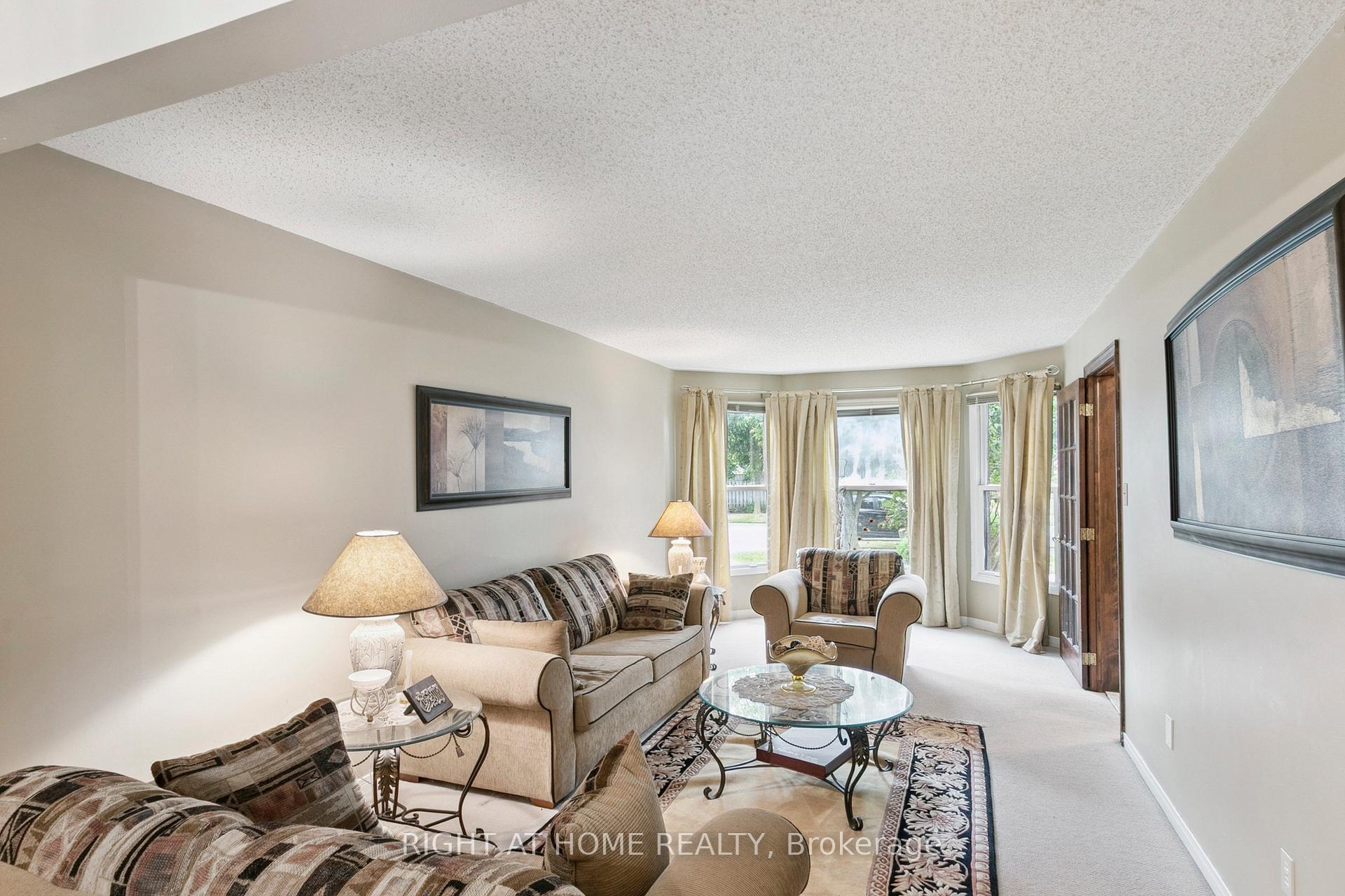 Photo 6 of 232 Hoover Drive, Pickering, Rougemount — HOMEH