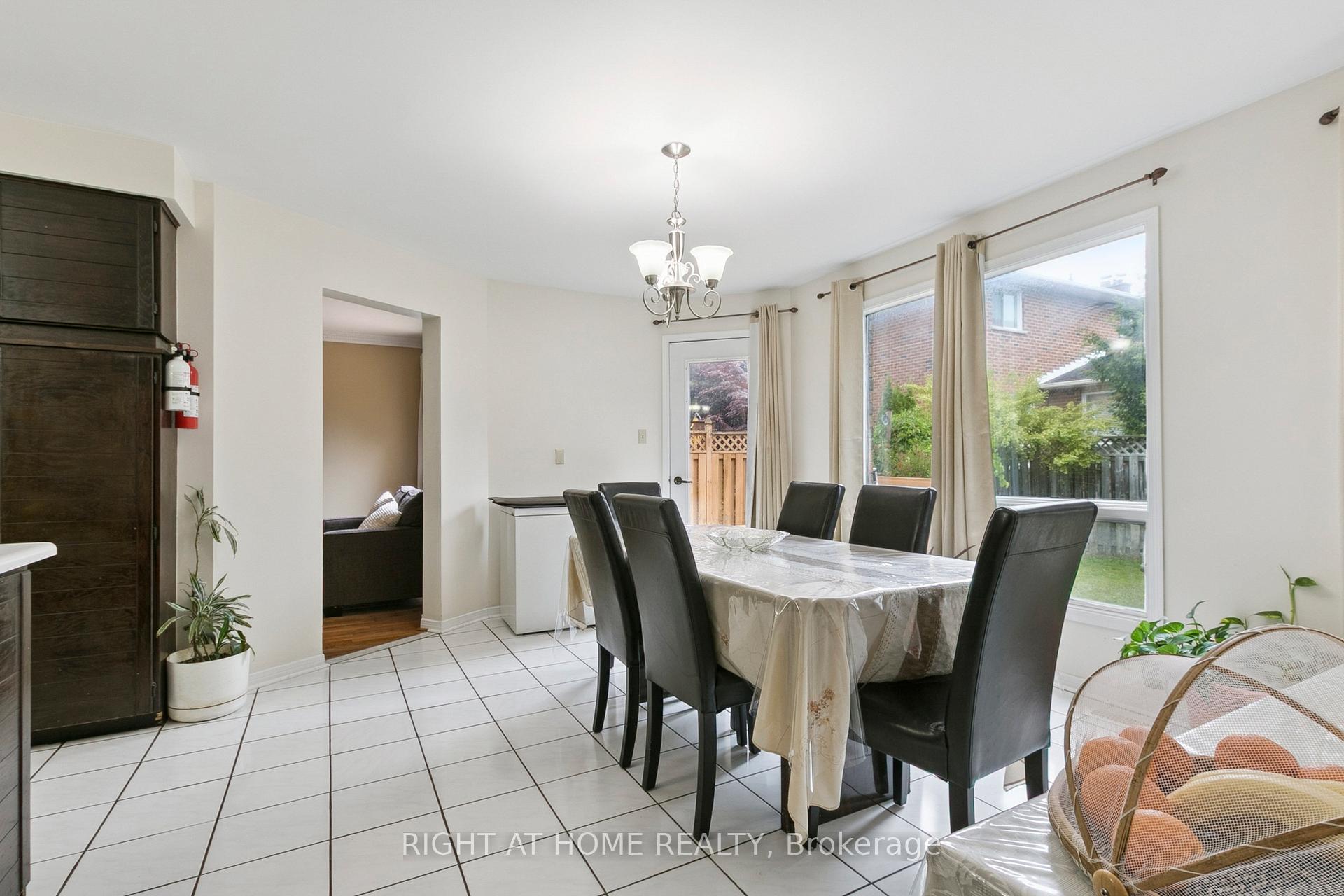 Photo 19 of 232 Hoover Drive, Pickering, Rougemount — HOMEH