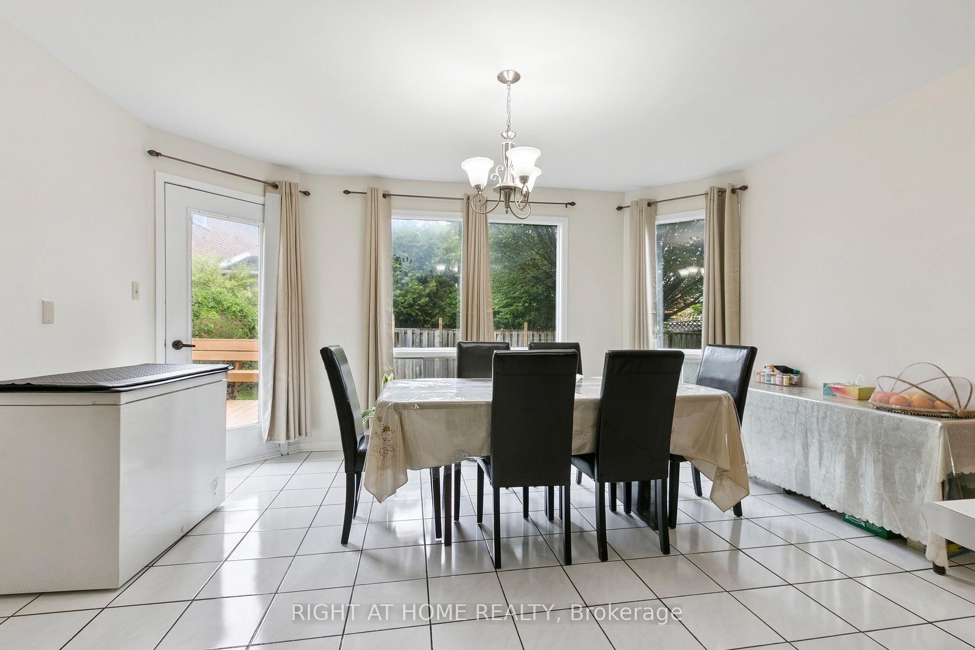 Photo 20 of 232 Hoover Drive, Pickering, Rougemount — HOMEH