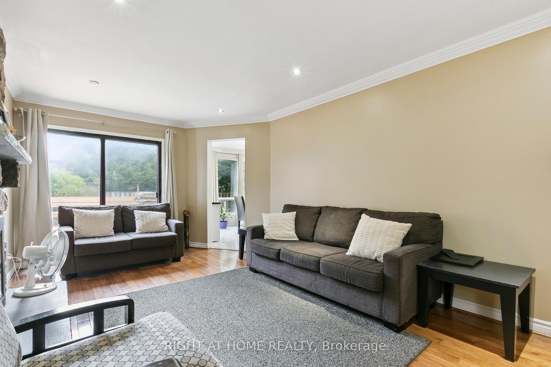Photo 21 of 232 Hoover Drive, Pickering, Rougemount — HOMEH
