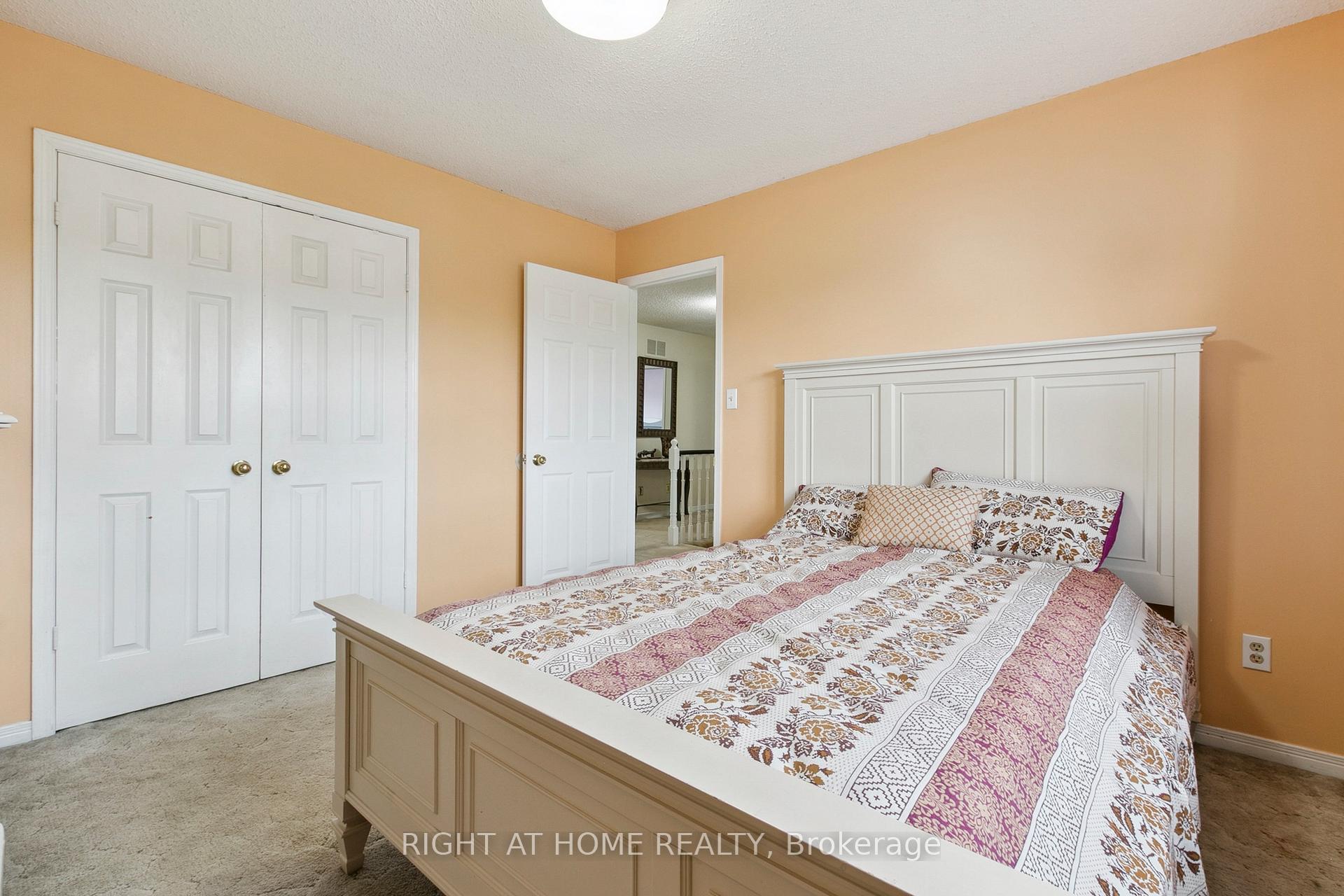Photo 34 of 232 Hoover Drive, Pickering, Rougemount — HOMEH