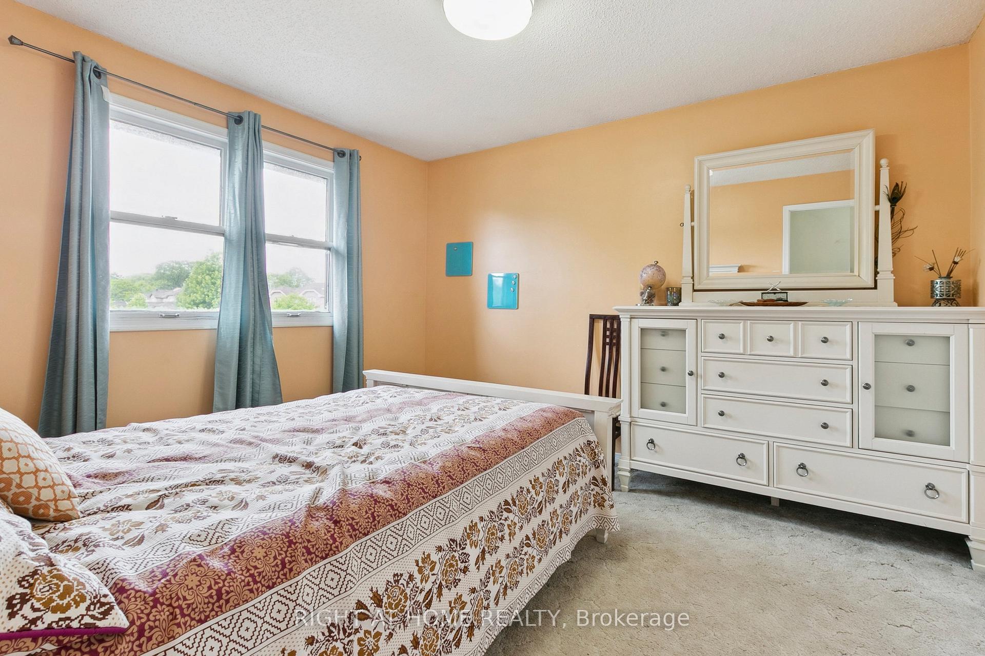 Photo 35 of 232 Hoover Drive, Pickering, Rougemount — HOMEH