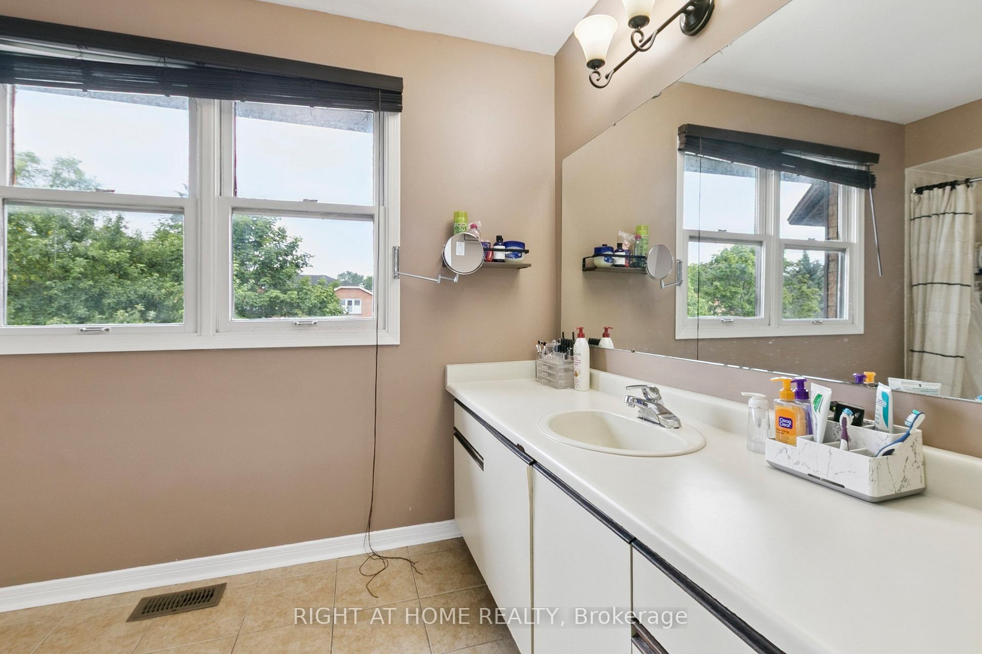 Photo 36 of 232 Hoover Drive, Pickering, Rougemount — HOMEH