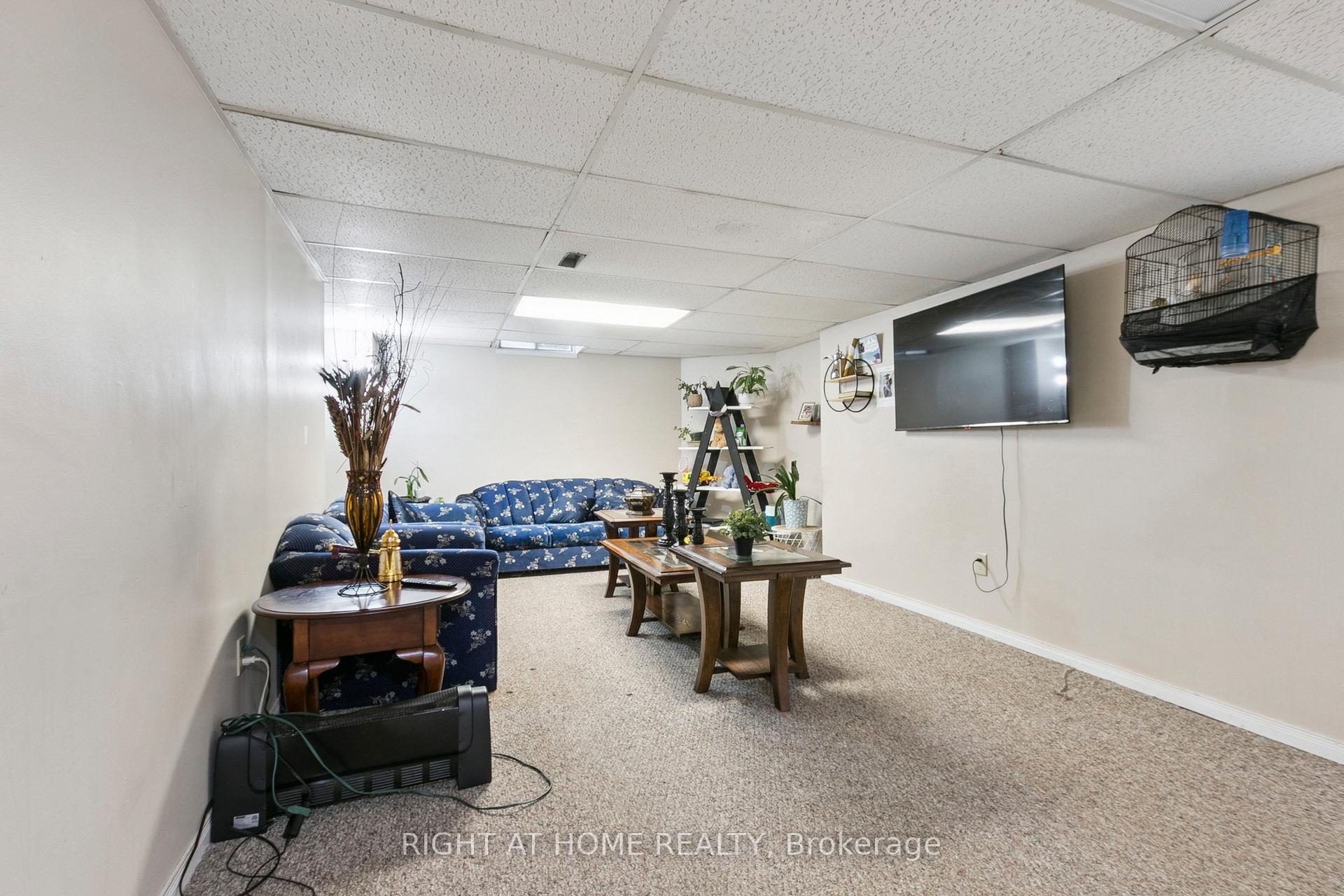 Photo 40 of 232 Hoover Drive, Pickering, Rougemount — HOMEH