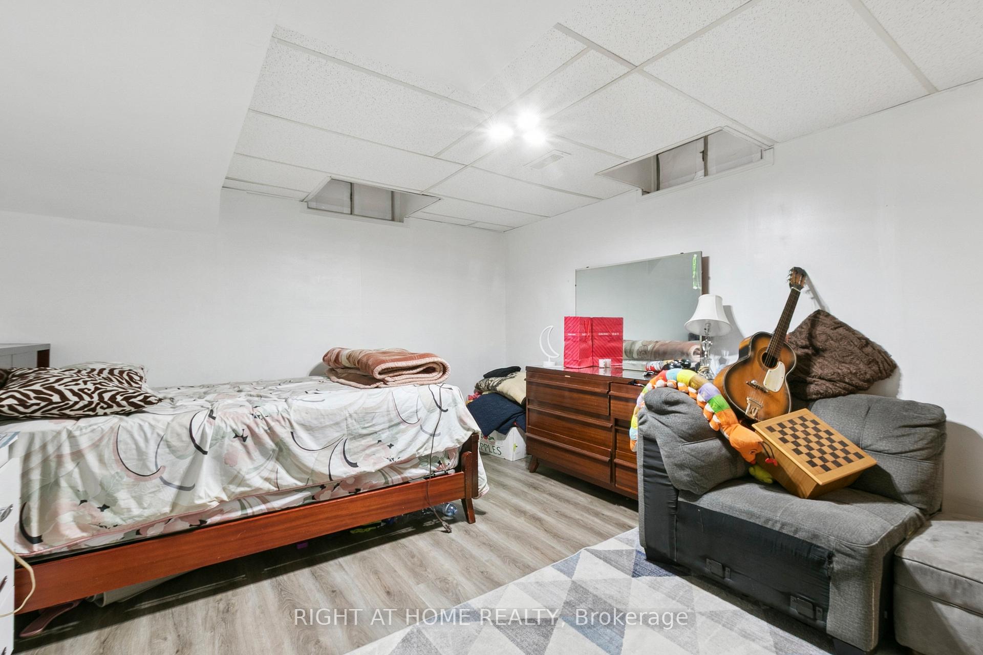 Photo 42 of 232 Hoover Drive, Pickering, Rougemount — HOMEH