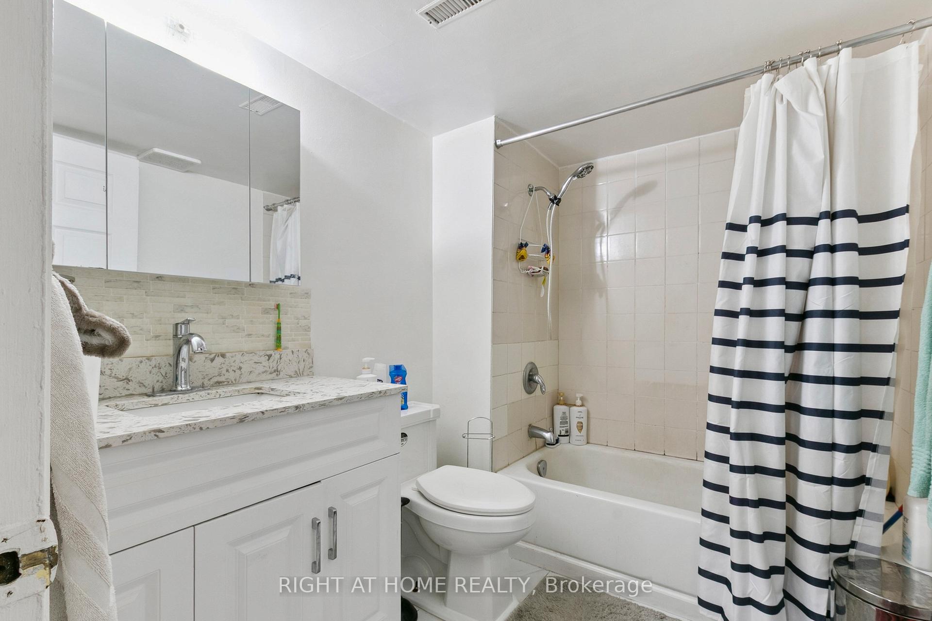 Photo 44 of 232 Hoover Drive, Pickering, Rougemount — HOMEH