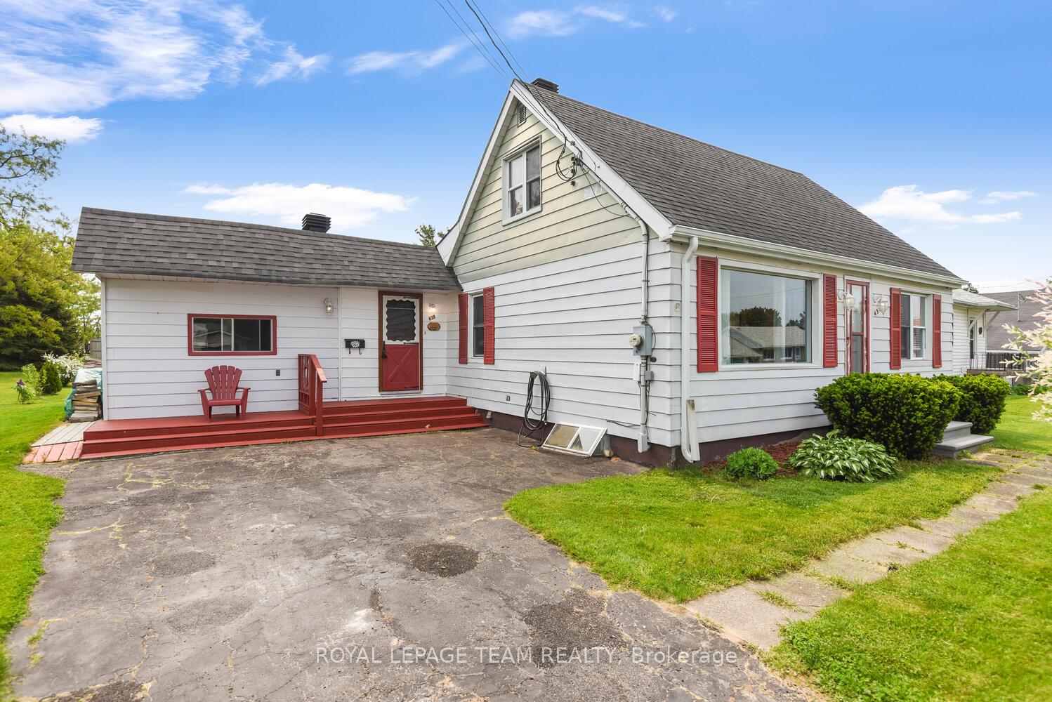 Photo 2 of 435 Wood Street E, Prescott — HOMEH