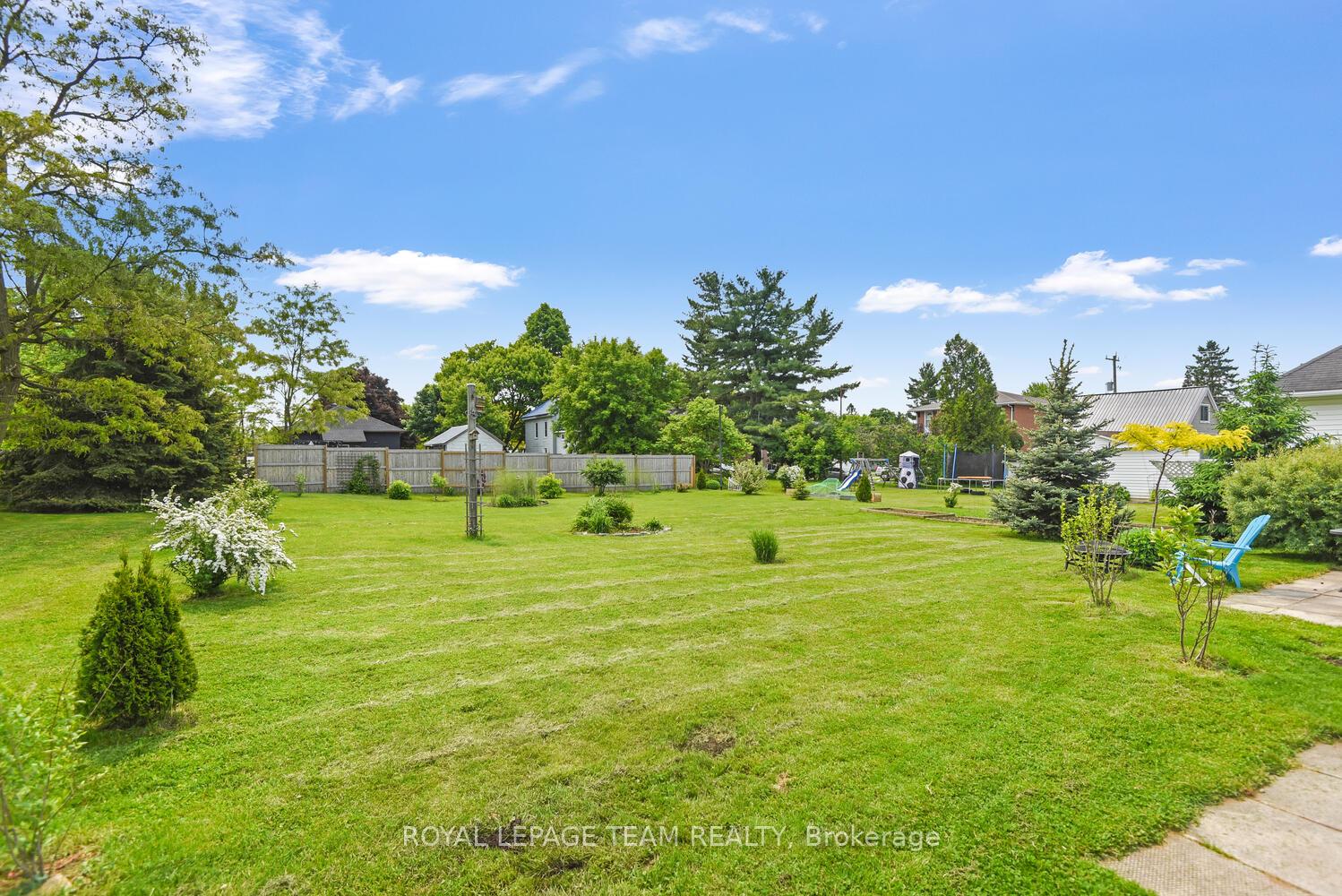 Photo 3 of 435 Wood Street E, Prescott — HOMEH
