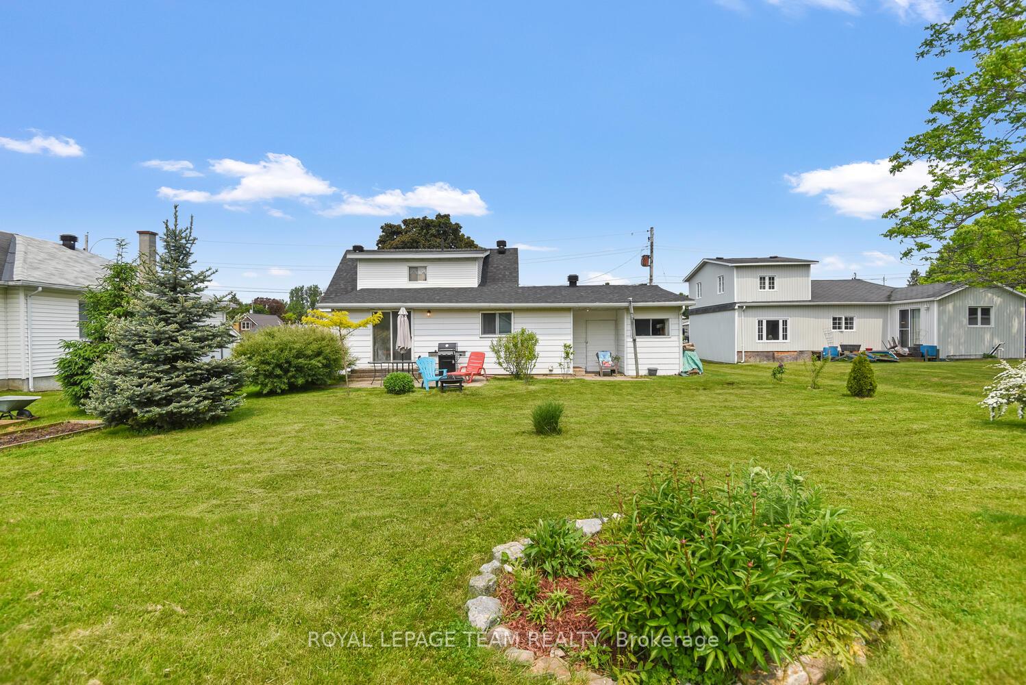 Photo 5 of 435 Wood Street E, Prescott — HOMEH