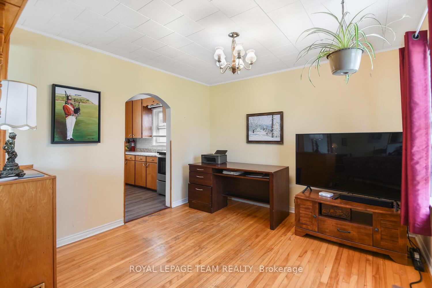 Photo 11 of 435 Wood Street E, Prescott — HOMEH