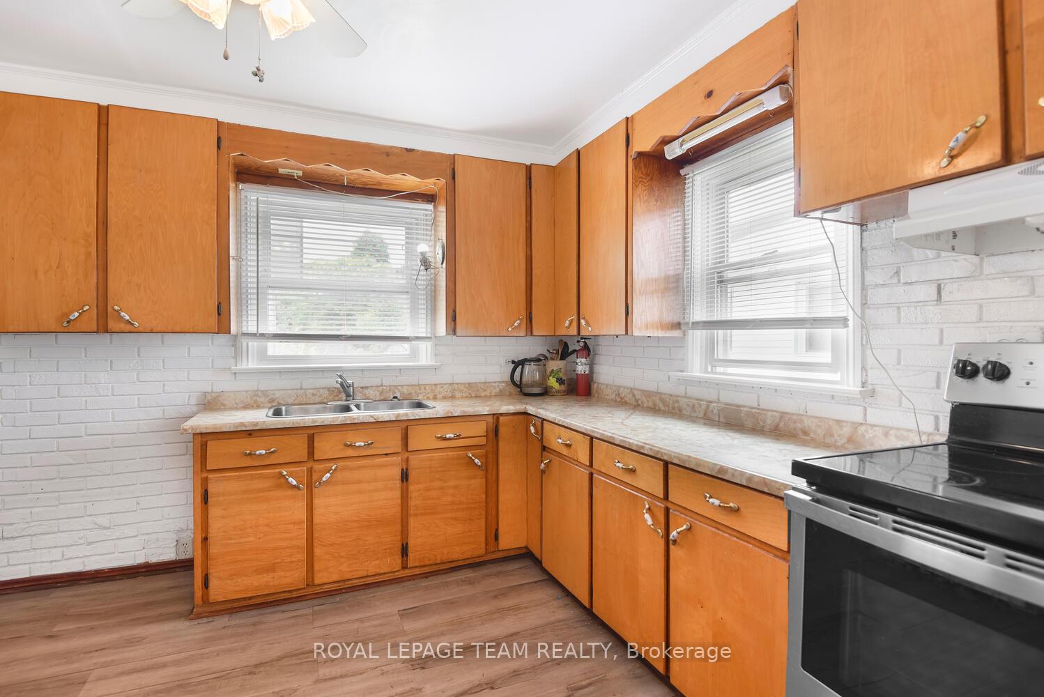 Photo 12 of 435 Wood Street E, Prescott — HOMEH