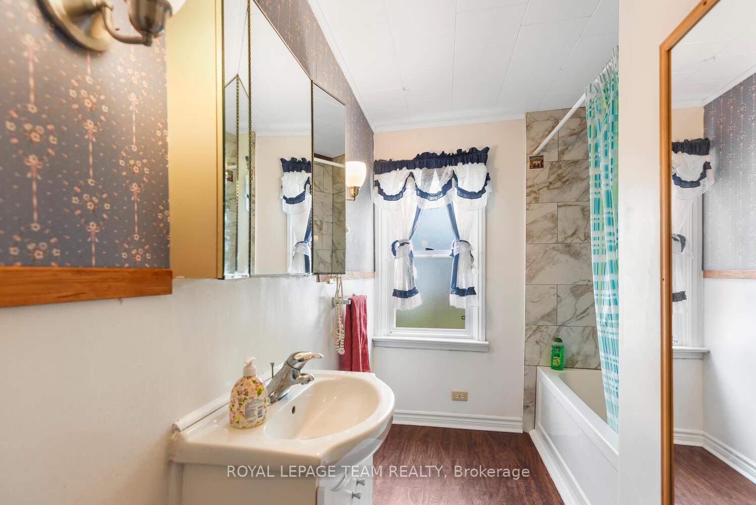 Photo 15 of 435 Wood Street E, Prescott — HOMEH