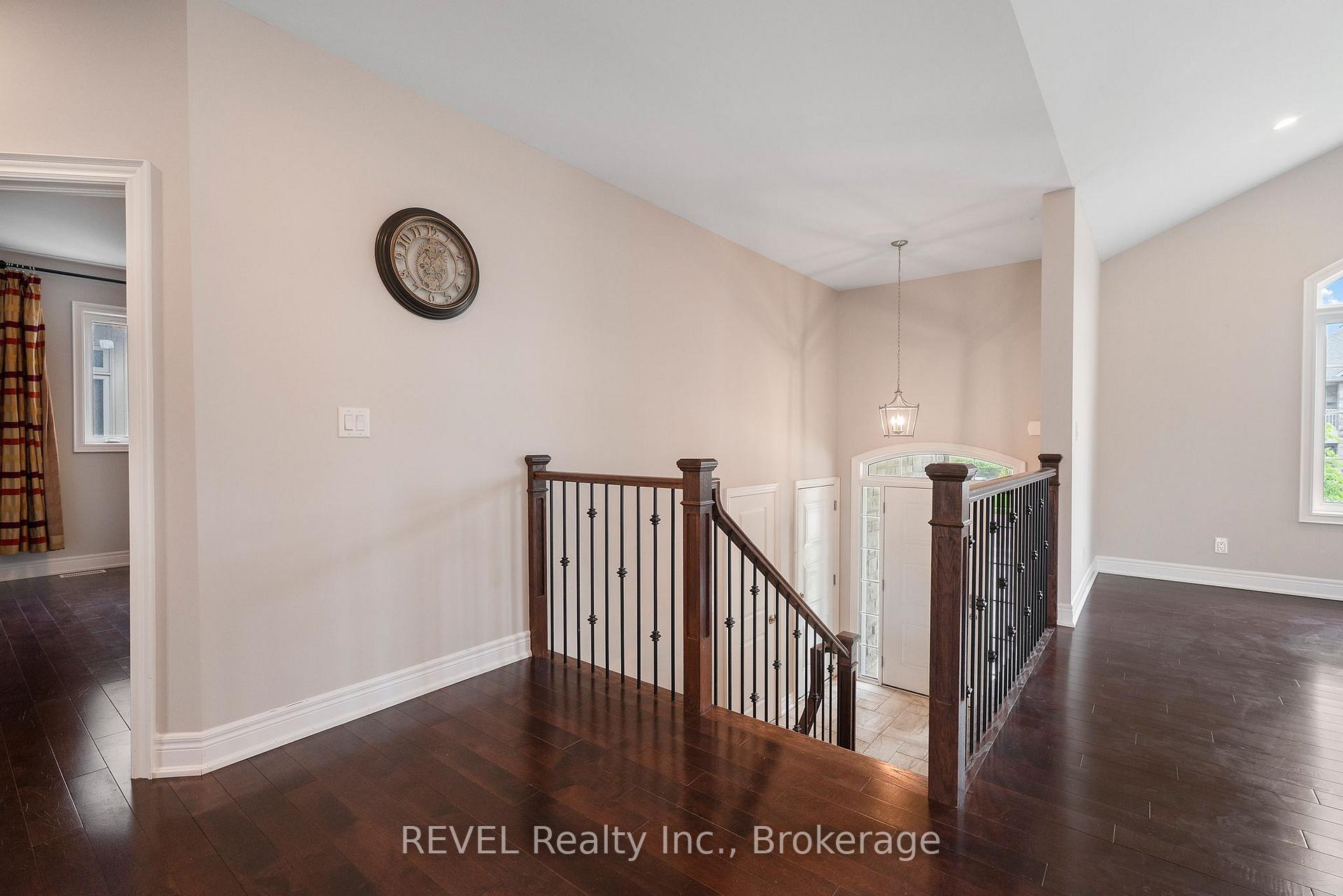 Photo 6 of 6464 Sam Iorfida Drive, Niagara Falls, Oldfield — HOMEH