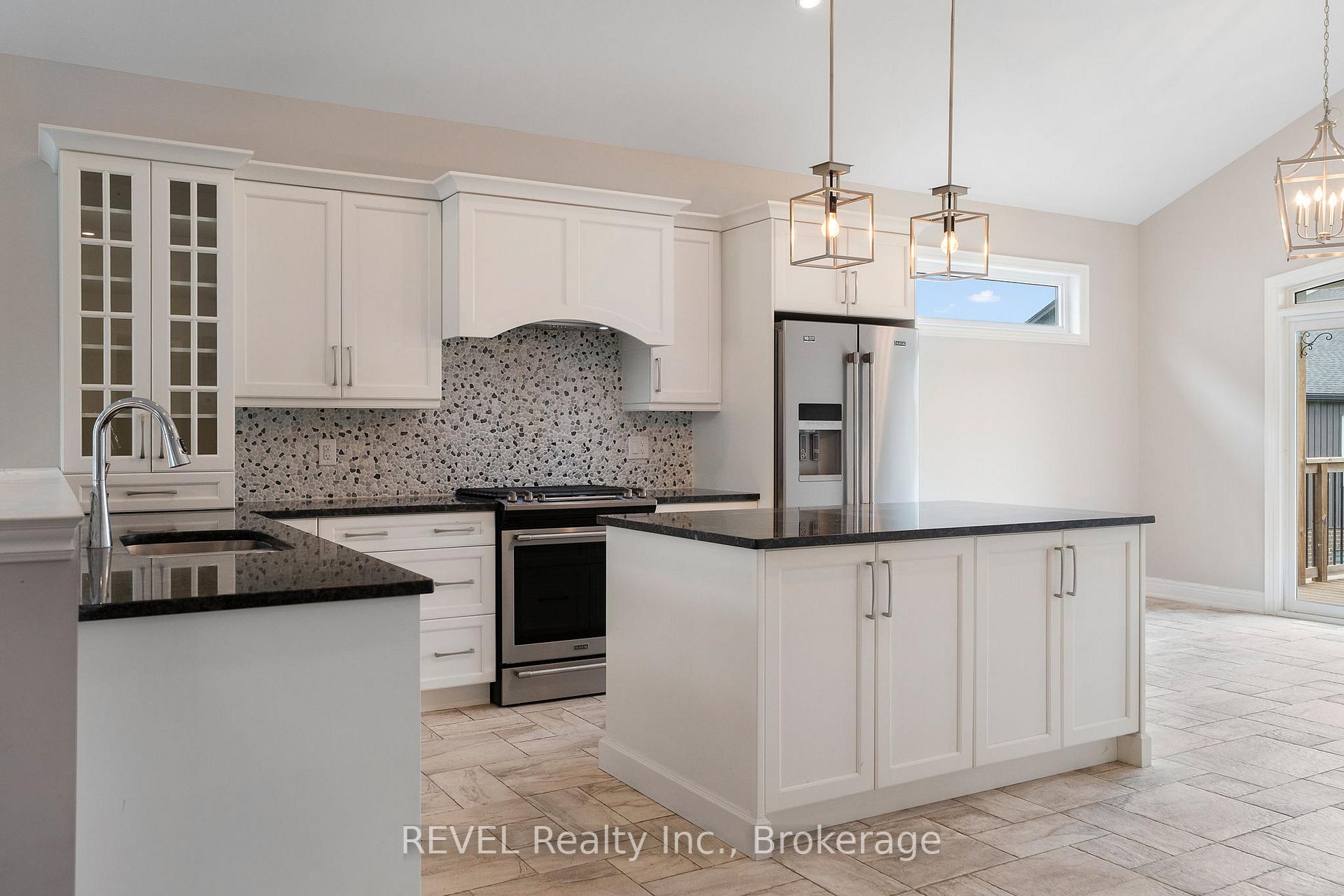 Photo 10 of 6464 Sam Iorfida Drive, Niagara Falls, Oldfield — HOMEH