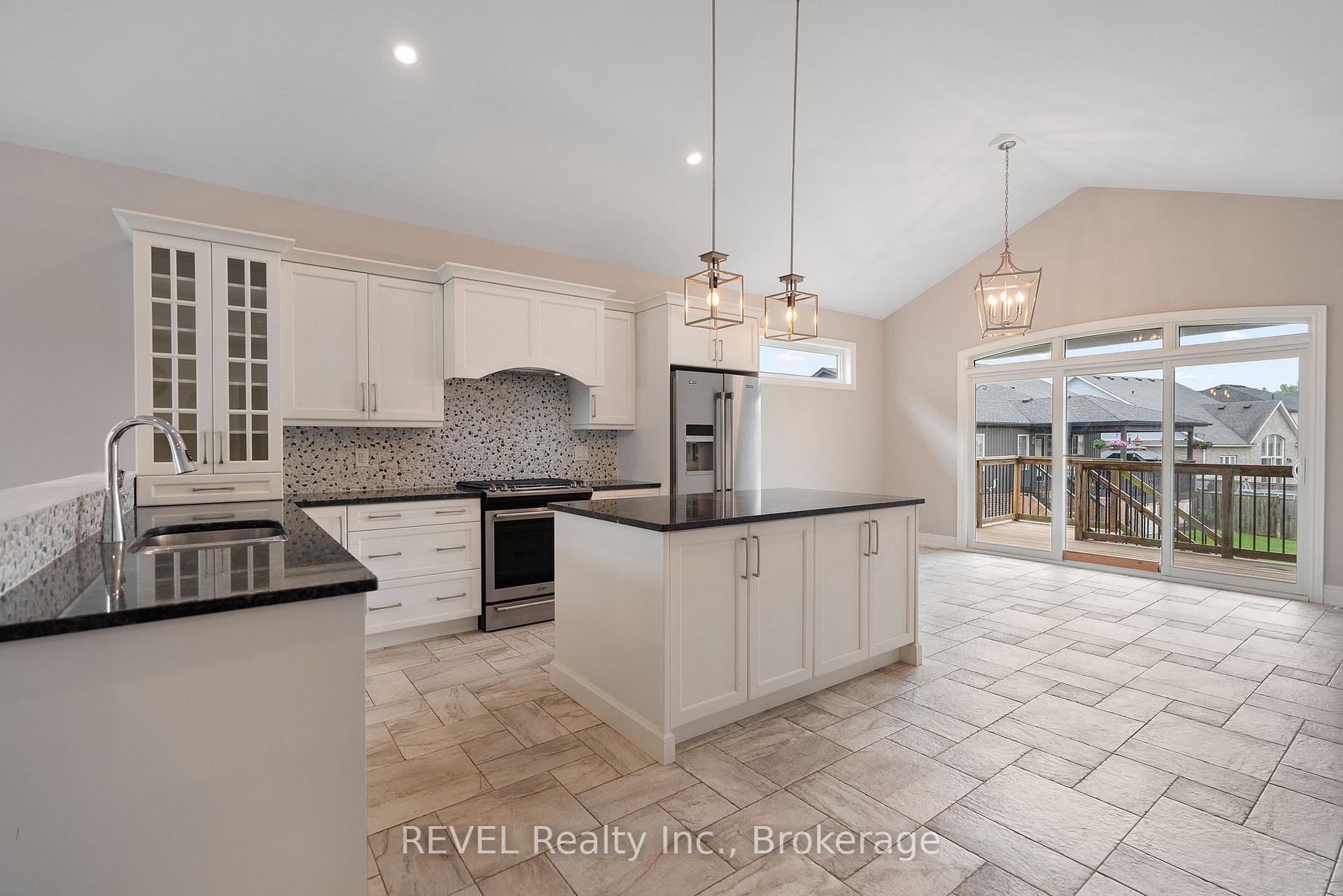 Photo 12 of 6464 Sam Iorfida Drive, Niagara Falls, Oldfield — HOMEH