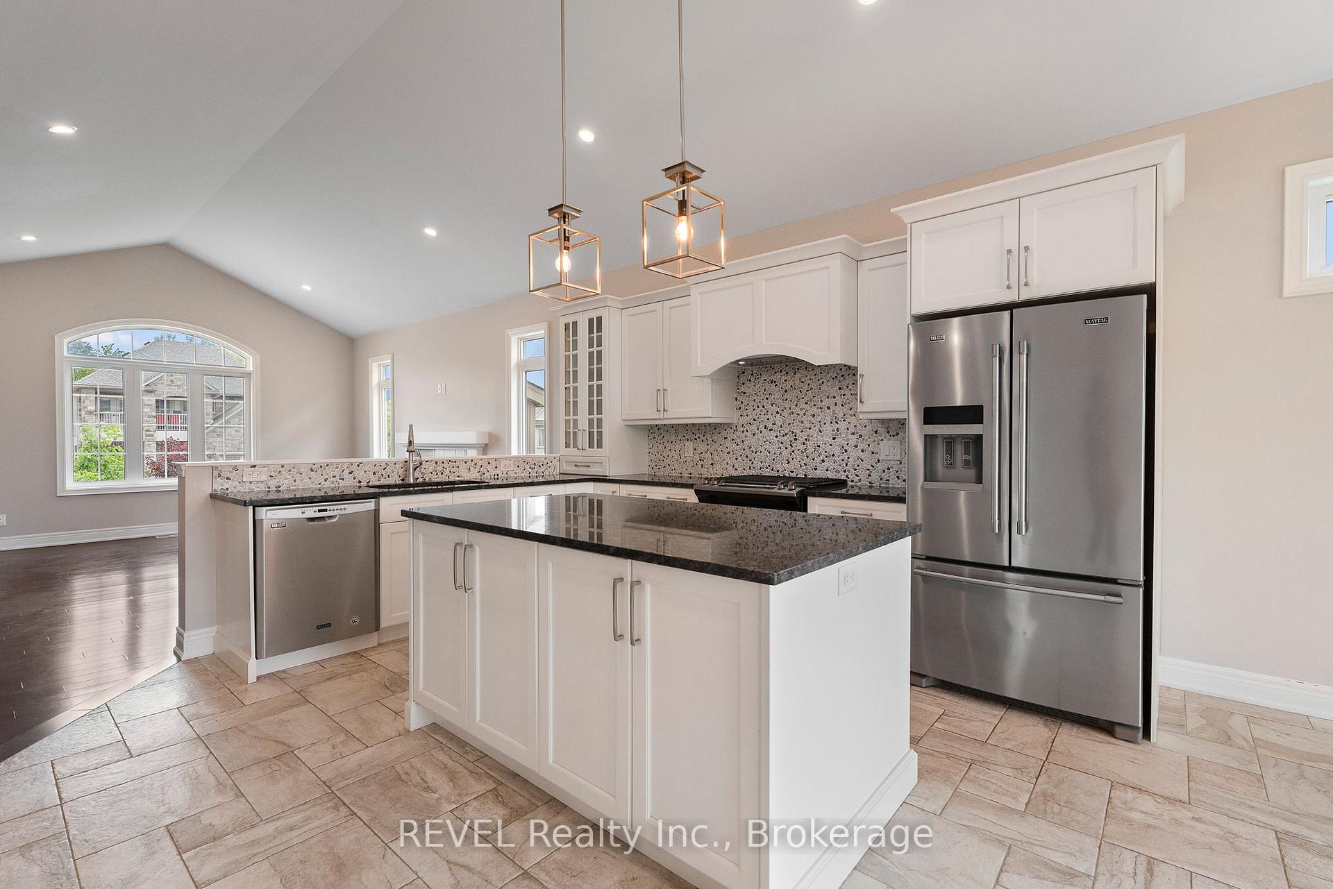 Photo 16 of 6464 Sam Iorfida Drive, Niagara Falls, Oldfield — HOMEH