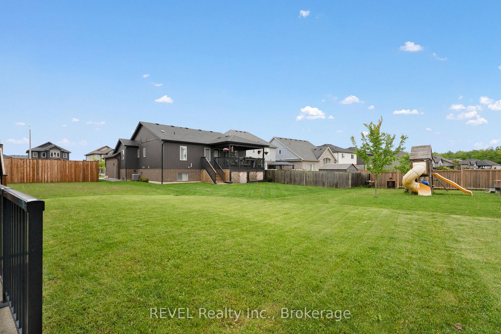 Photo 39 of 6464 Sam Iorfida Drive, Niagara Falls, Oldfield — HOMEH