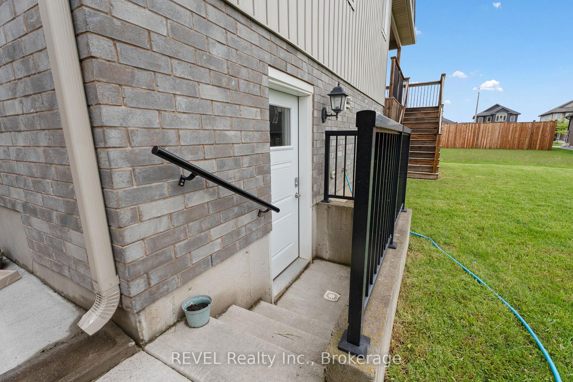 Photo 43 of 6464 Sam Iorfida Drive, Niagara Falls, Oldfield — HOMEH