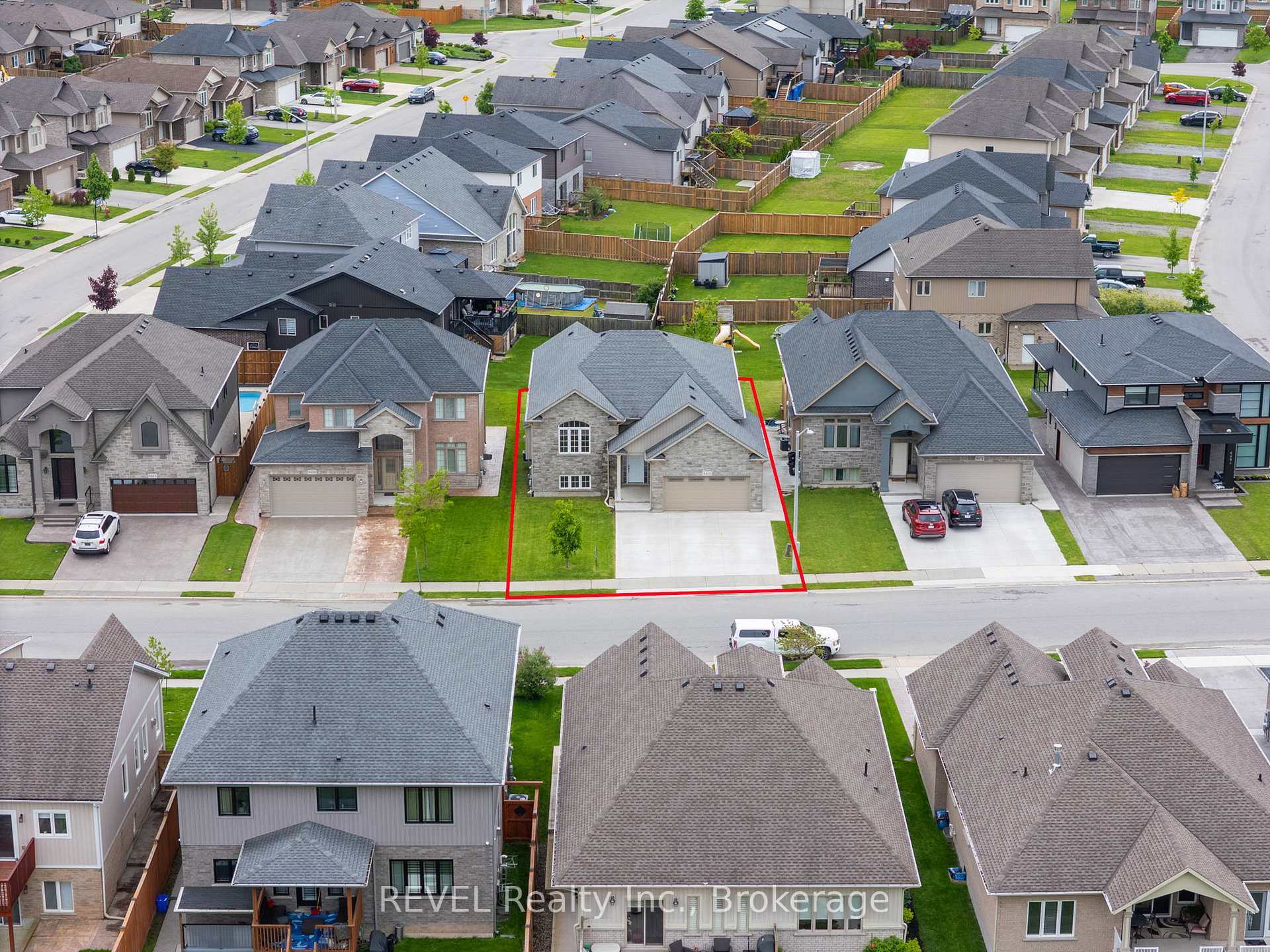 Photo 46 of 6464 Sam Iorfida Drive, Niagara Falls, Oldfield — HOMEH