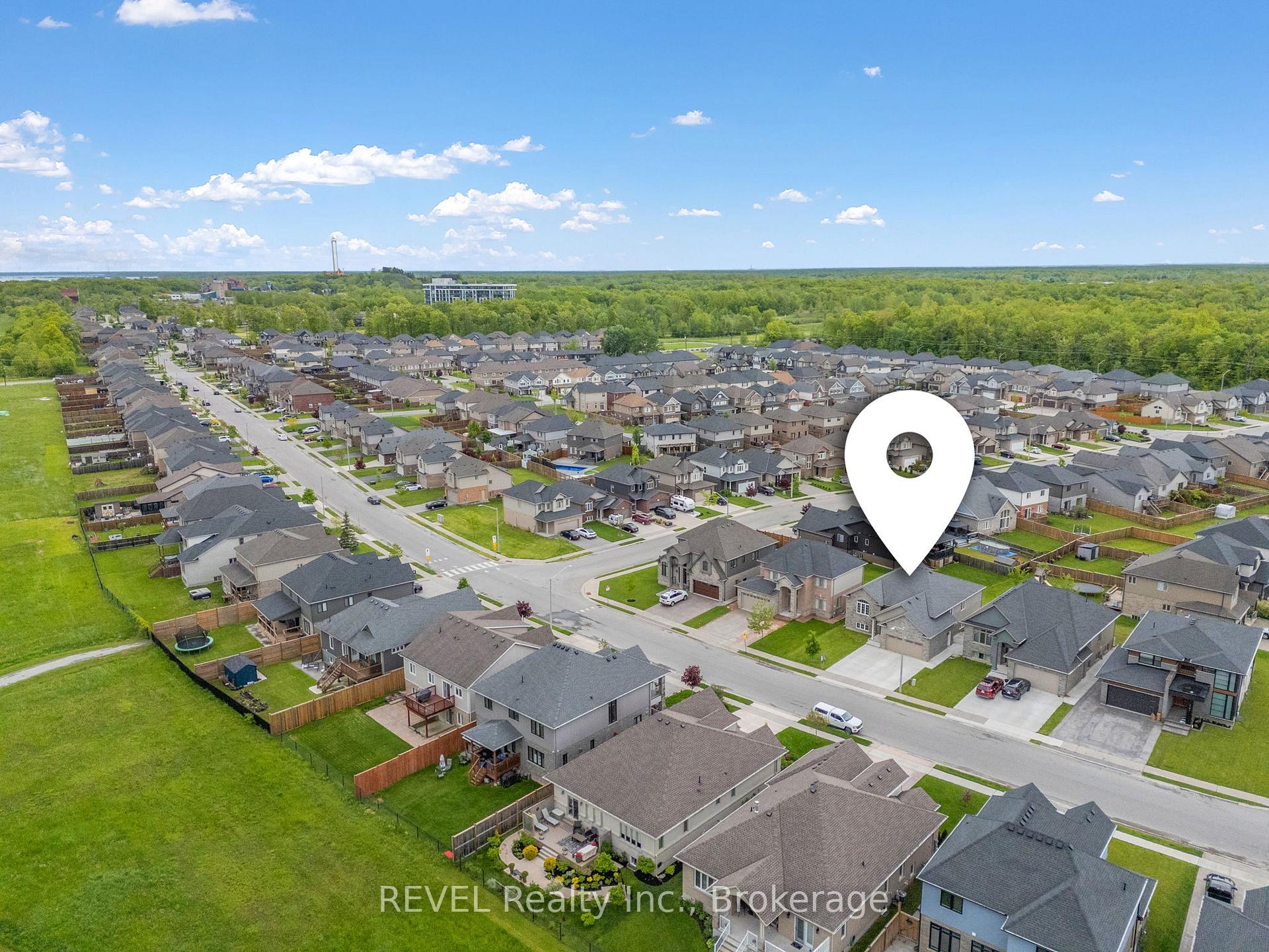 Photo 47 of 6464 Sam Iorfida Drive, Niagara Falls, Oldfield — HOMEH