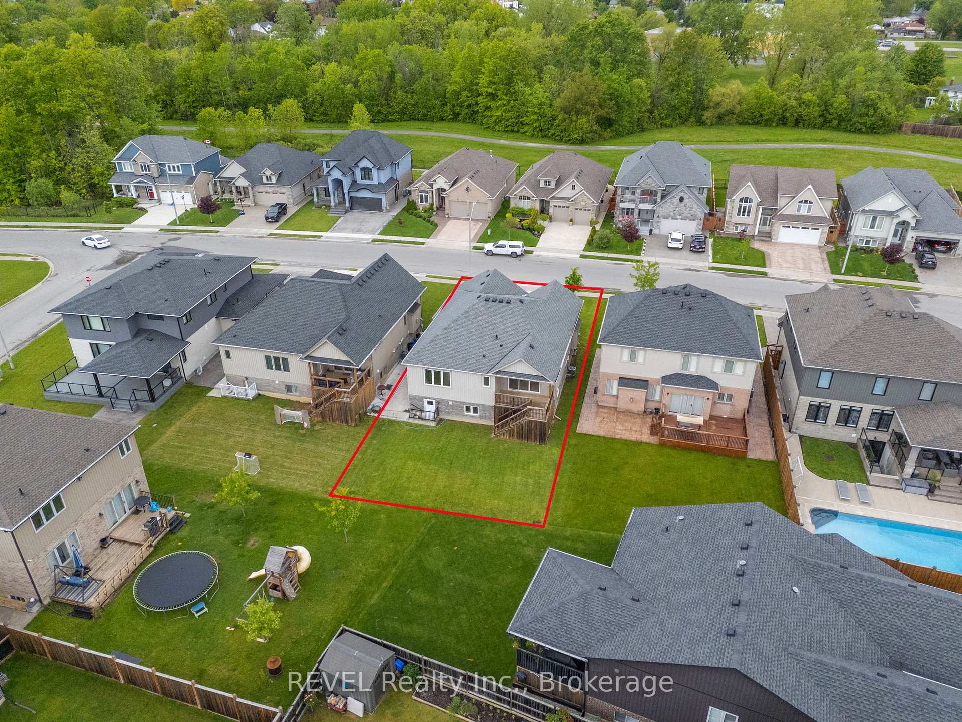 Photo 49 of 6464 Sam Iorfida Drive, Niagara Falls, Oldfield — HOMEH