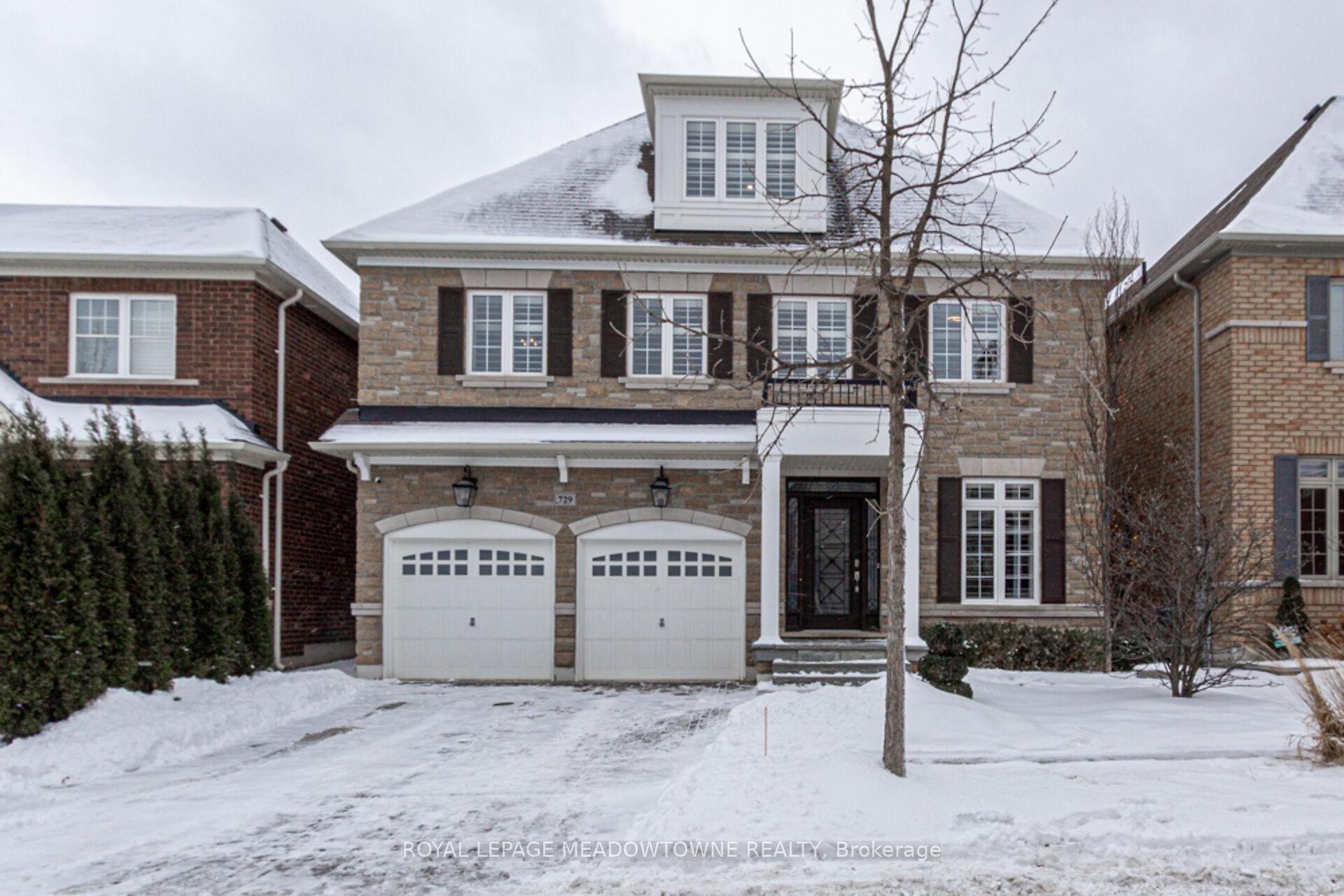 Front of 729 Wettlaufer Terrace