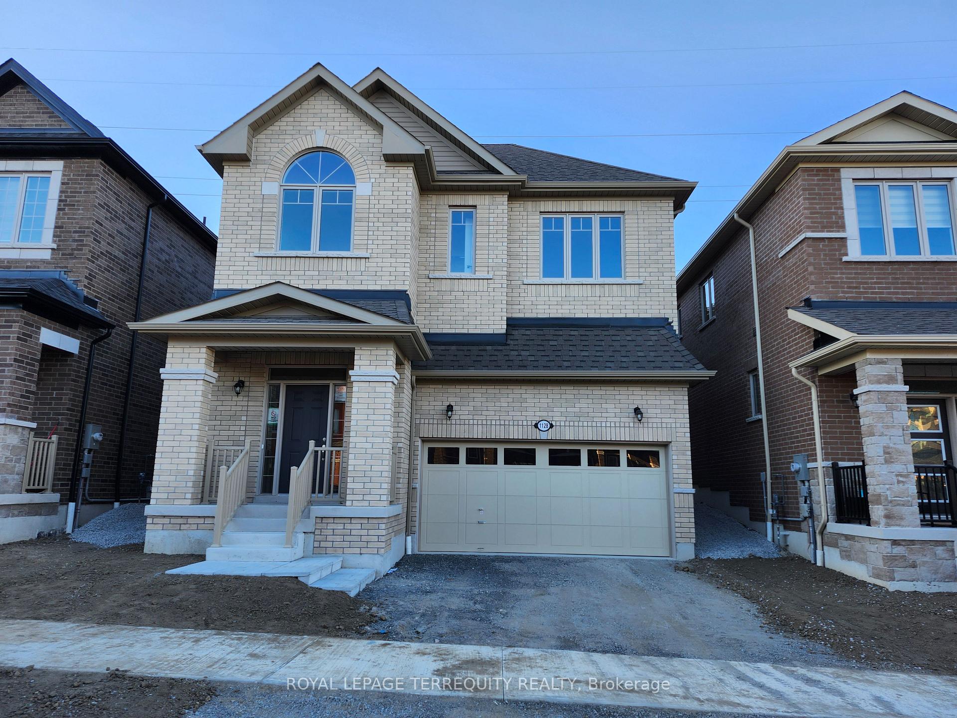 Photo 1 of 1128 Skyridge Boulevard, Pickering, Rural Pickering — HOMEH