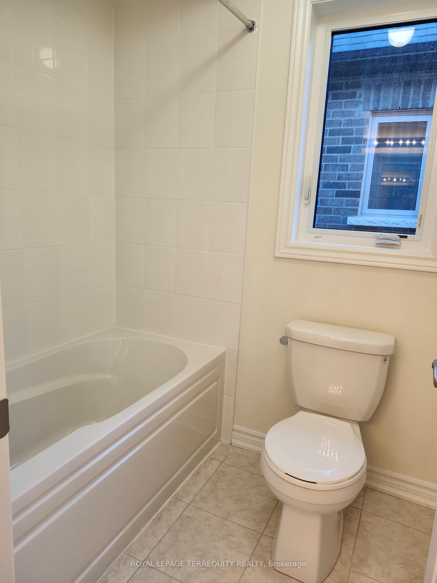Photo 25 of 1128 Skyridge Boulevard, Pickering, Rural Pickering — HOMEH